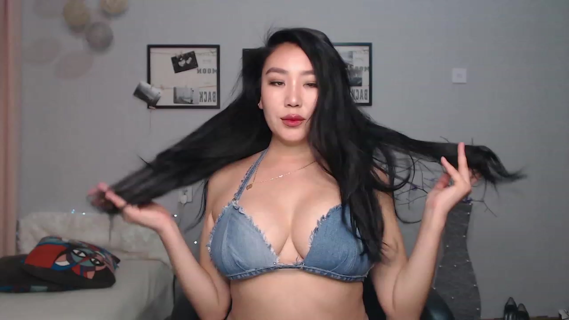 Gallery image thumbnail from SaoriYing's myfreecams stream on, 01/15/2023, 13:51 image 3 of 20