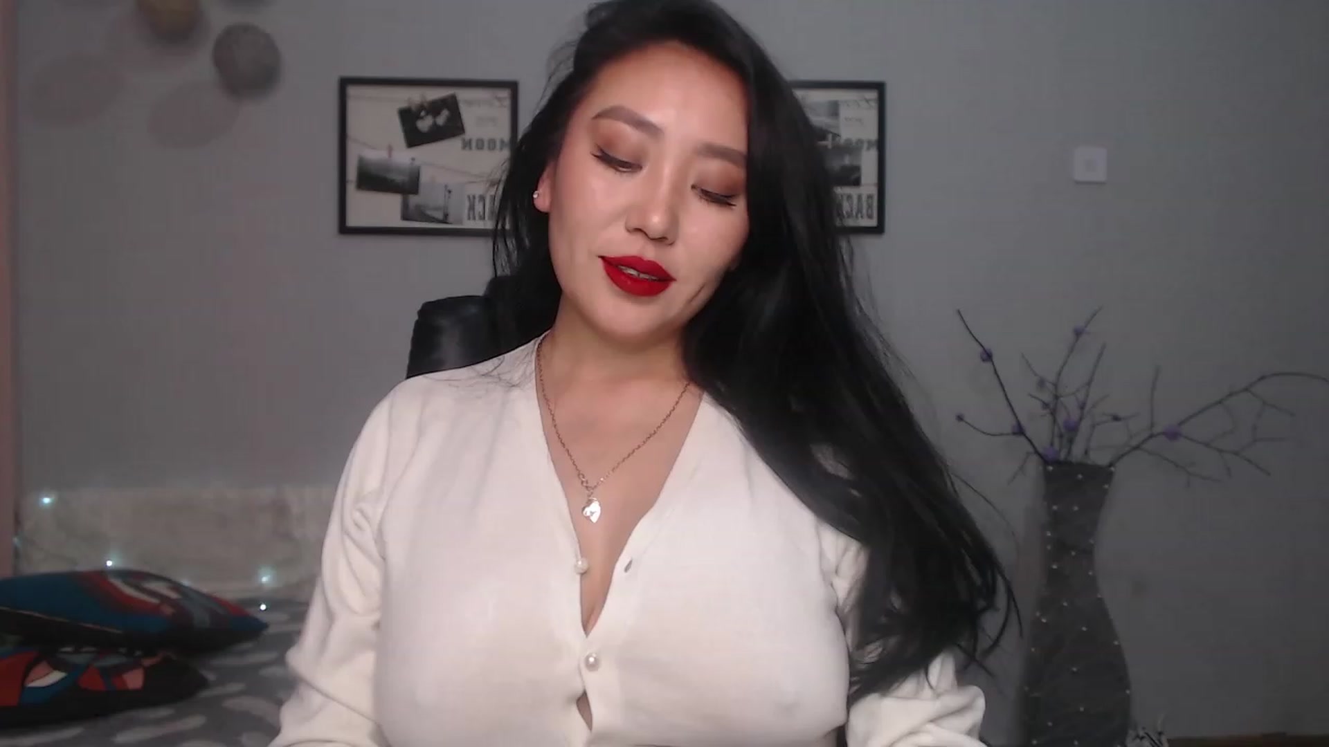 Gallery image thumbnail from SaoriYing's myfreecams stream on, 02/25/2023, 12:40 image 14 of 20