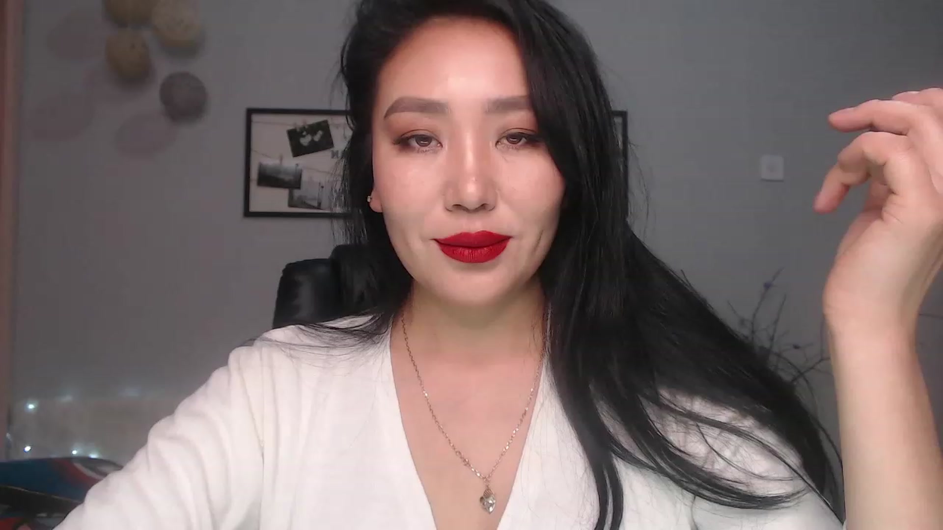 Gallery image thumbnail from SaoriYing's myfreecams stream on, 02/25/2023, 12:40 image 7 of 20