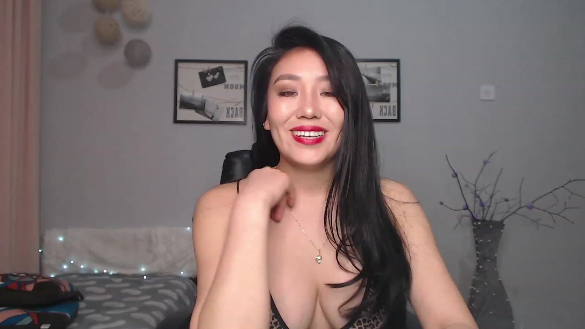 Gallery image thumbnail from SaoriYing's myfreecams stream on, 03/06/2023, 12:52 image 20 of 20