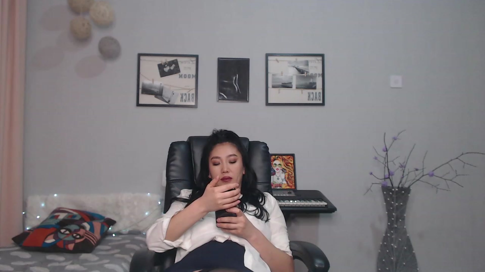 Gallery image thumbnail from SaoriYing's myfreecams stream on, 03/08/2023, 13:50 image 9 of 20
