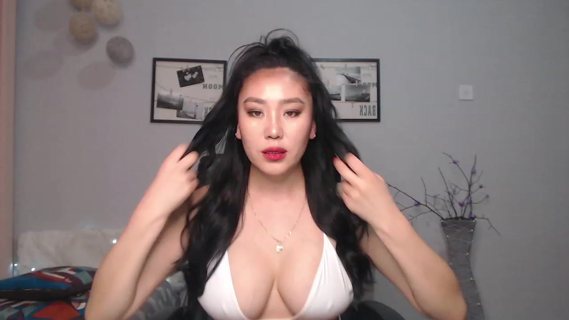 Gallery image thumbnail from SaoriYing's myfreecams stream on, 03/26/2023, 12:45 image 16 of 20