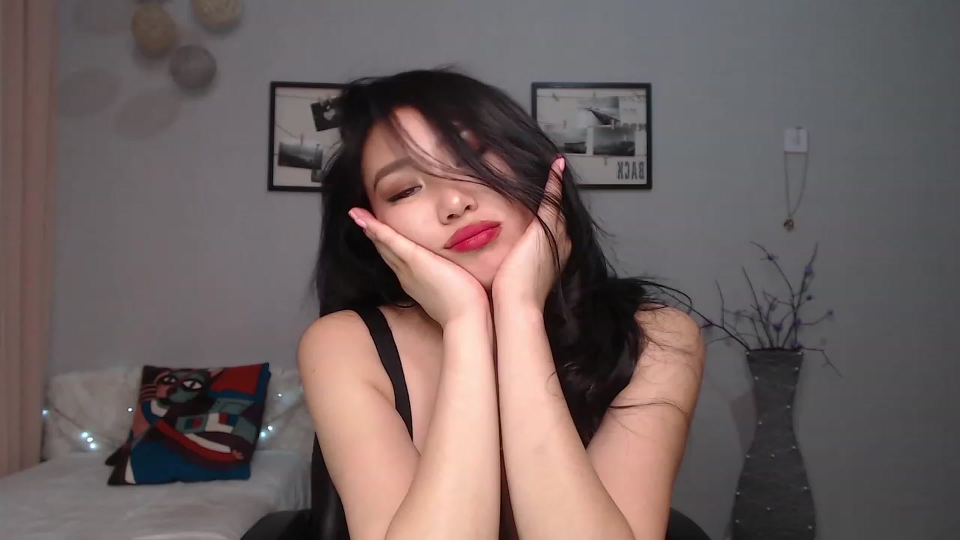 Gallery image thumbnail from SaoriYing's myfreecams stream on, 04/29/2023, 13:30 image 9 of 20