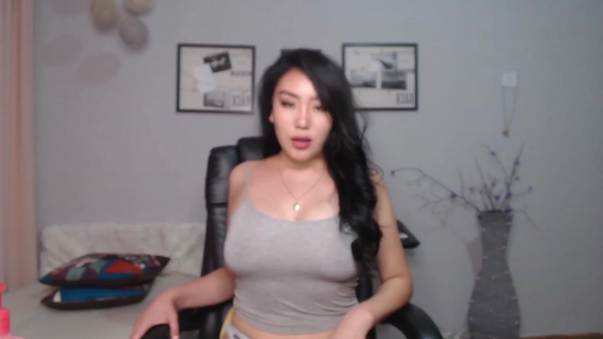 Gallery image thumbnail from SaoriYing's myfreecams stream on, 05/01/2023, 11:42 image 19 of 20
