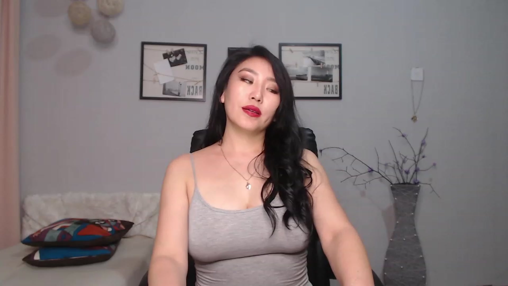 Gallery image thumbnail from SaoriYing's myfreecams stream on, 05/01/2023, 12:31 image 14 of 20