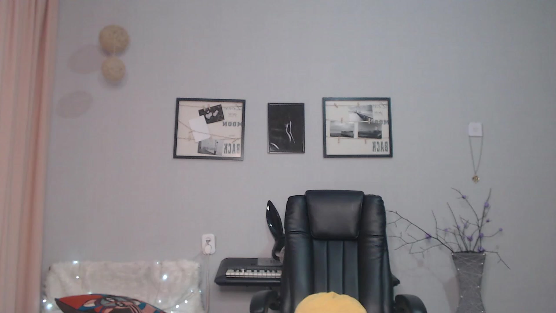 Gallery image thumbnail from SaoriYing's myfreecams stream on, 05/18/2023, 12:55 image 10 of 20
