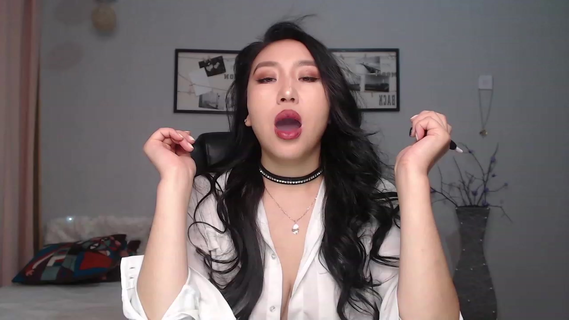 Gallery image thumbnail from SaoriYing's myfreecams stream on, 05/21/2023, 11:57 image 4 of 20