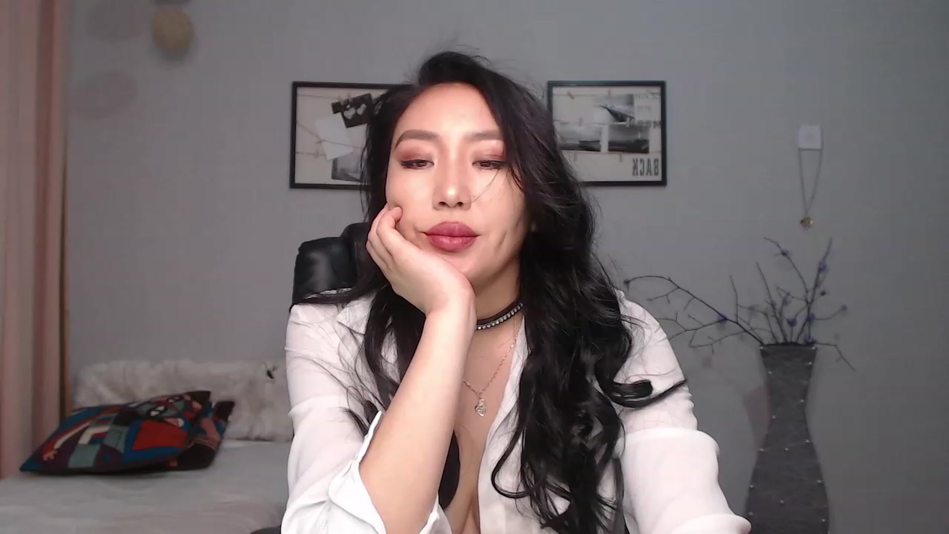 Gallery image thumbnail from SaoriYing's myfreecams stream on, 05/21/2023, 11:57 image 9 of 20