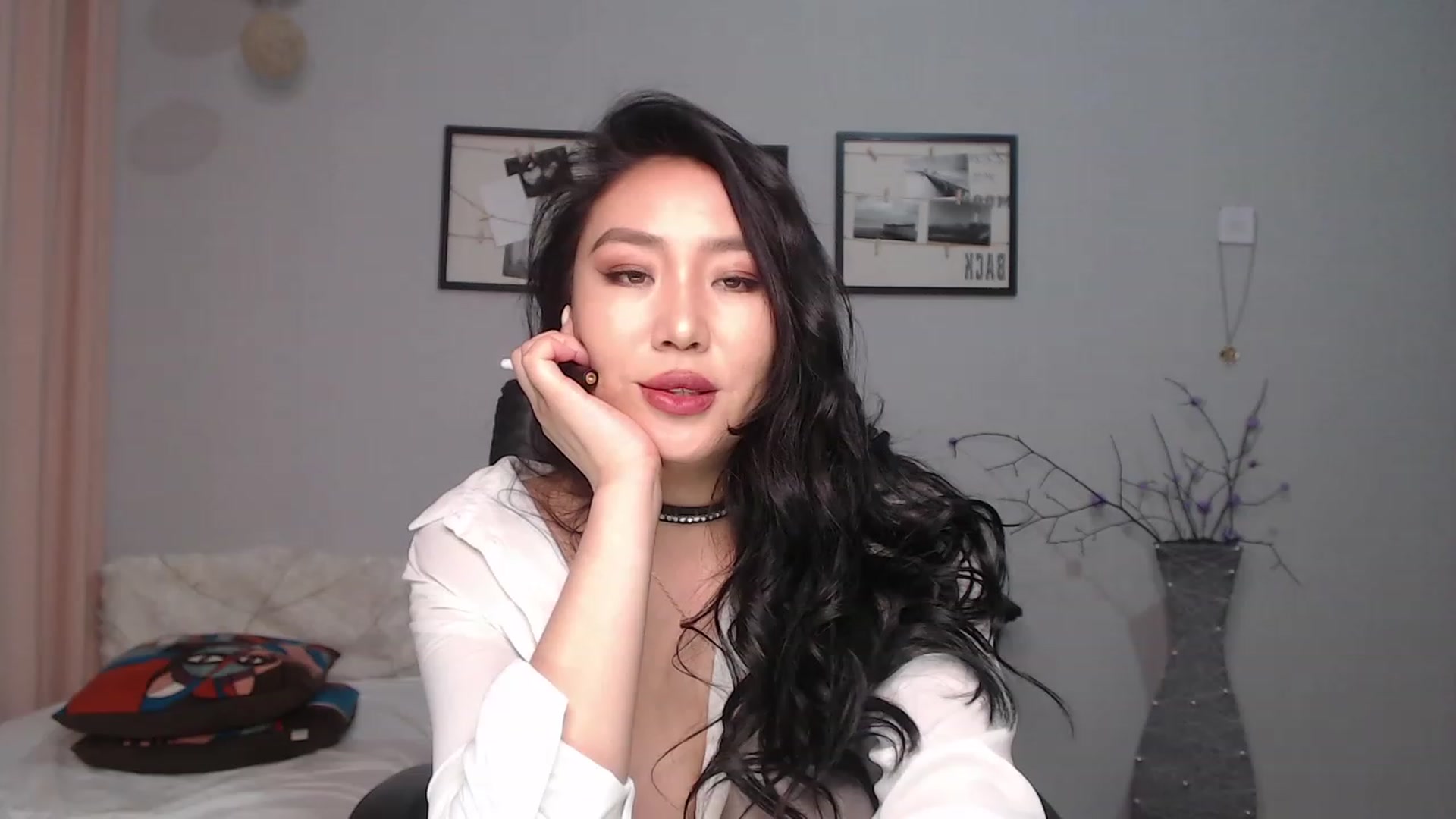 Gallery image thumbnail from SaoriYing's myfreecams stream on, 05/21/2023, 12:46 image 3 of 20