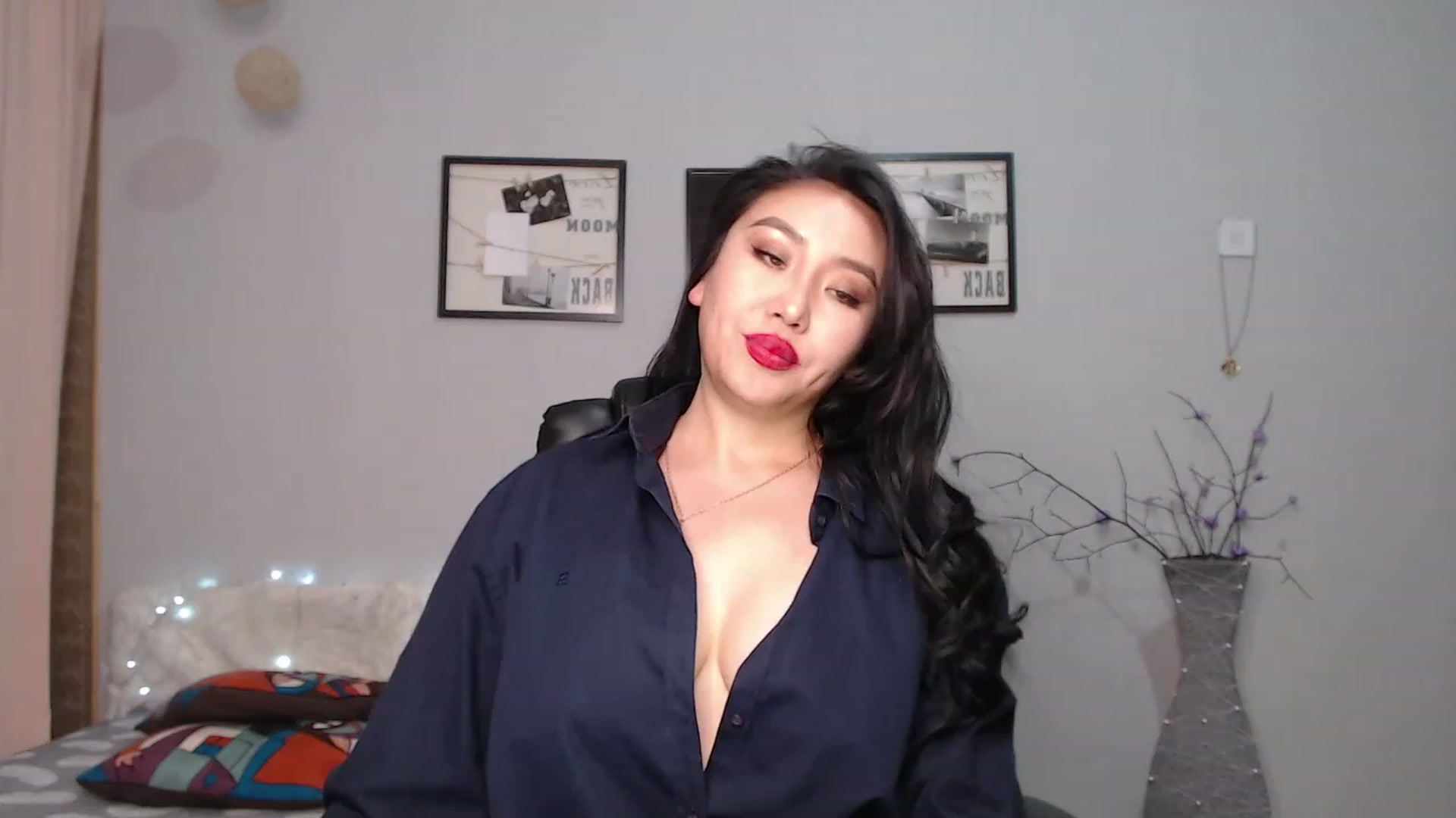 Gallery image thumbnail from SaoriYing's myfreecams stream on, 06/03/2023, 12:23 image 1 of 20