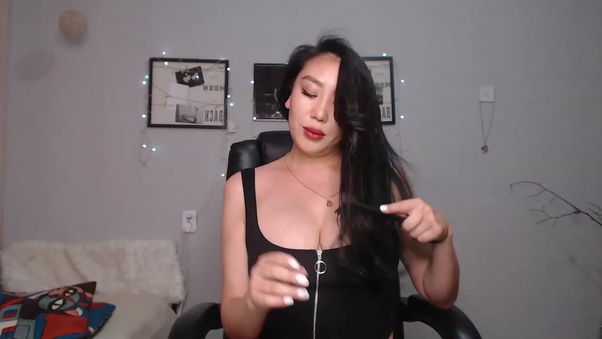 Gallery image thumbnail from SaoriYing's myfreecams stream on, 07/13/2023, 11:55 image 11 of 20