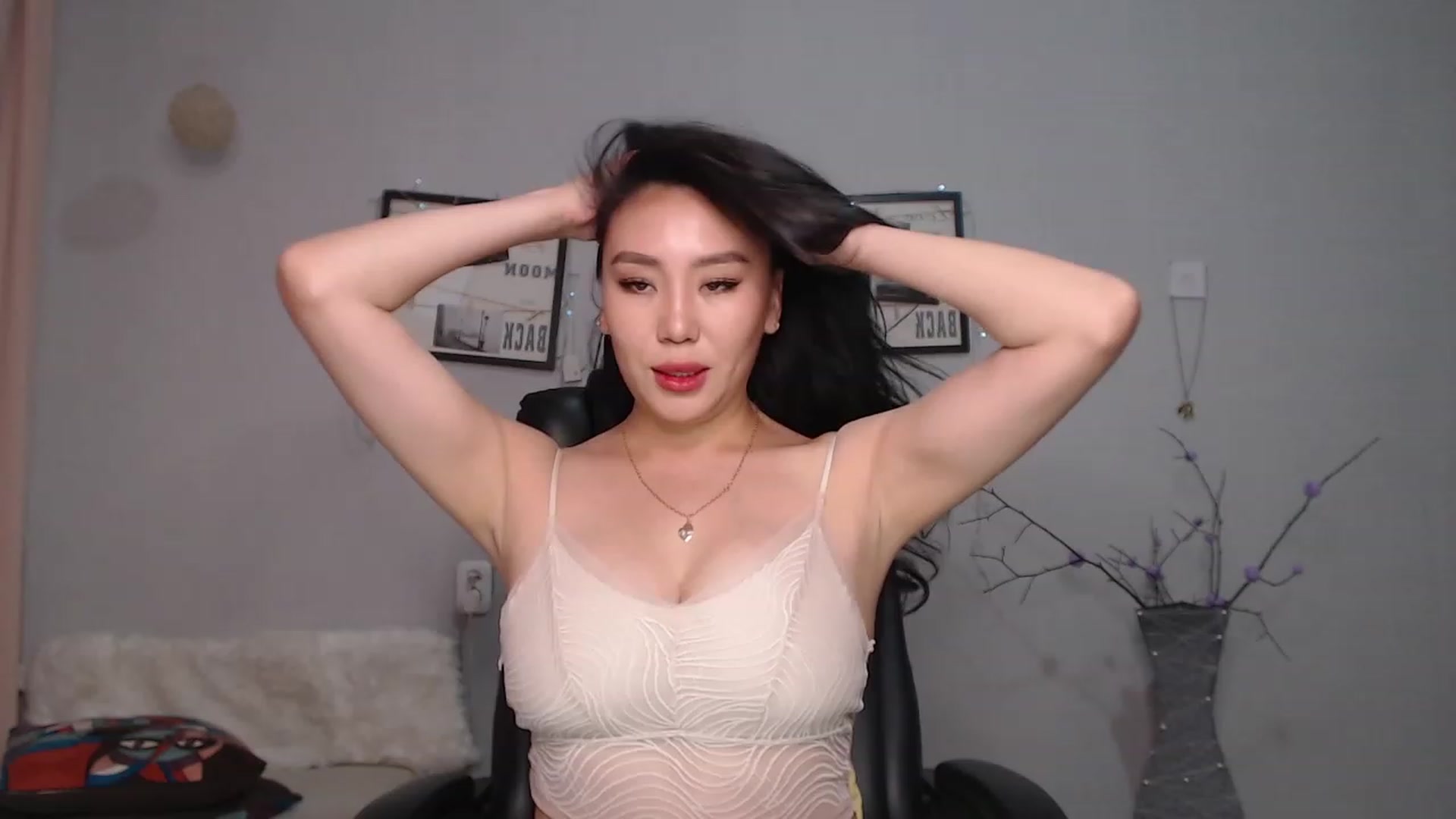 Gallery image thumbnail from SaoriYing's myfreecams stream on, 07/26/2023, 11:16 image 19 of 20