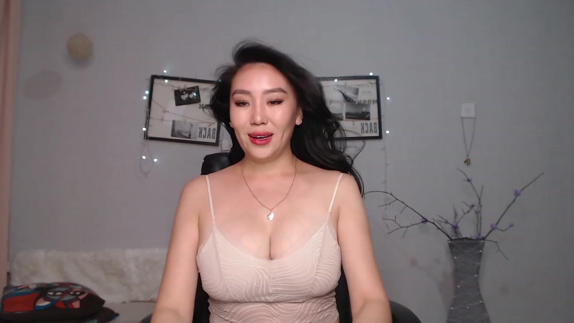 Gallery image thumbnail from SaoriYing's myfreecams stream on, 07/26/2023, 11:16 image 17 of 20