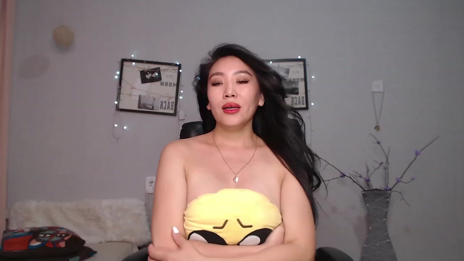 Gallery image thumbnail from SaoriYing's myfreecams stream on, 07/26/2023, 12:15 image 20 of 20