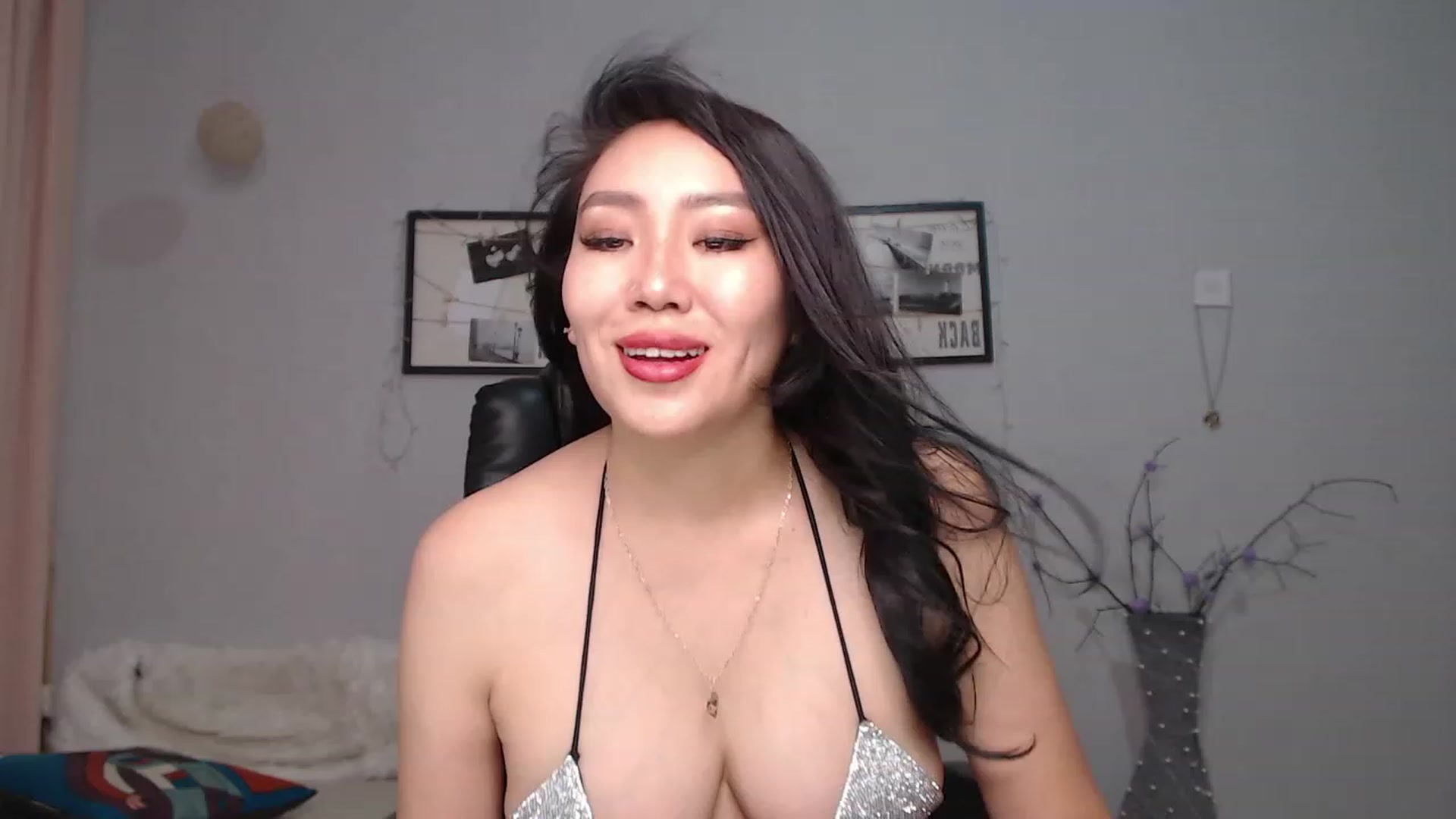 Gallery image thumbnail from SaoriYing's myfreecams stream on, 07/27/2023, 13:04 image 8 of 20