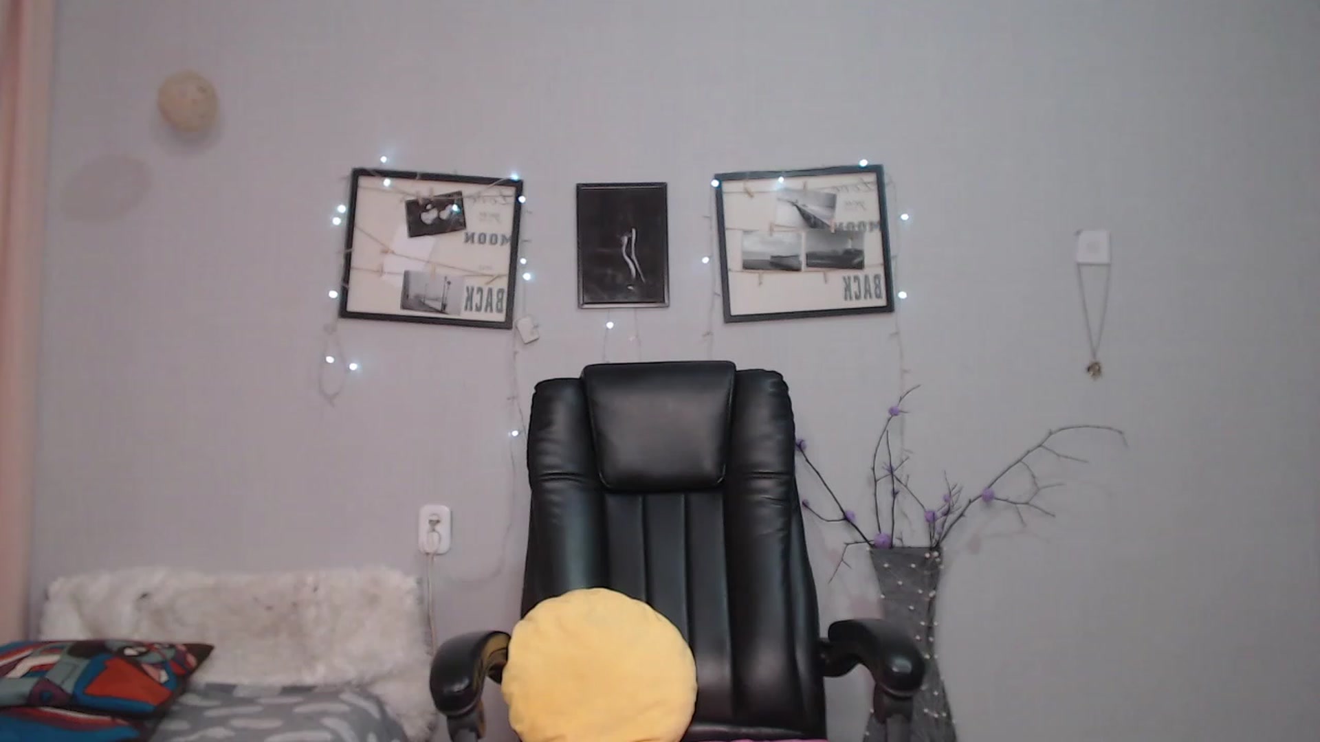 Gallery image thumbnail from SaoriYing's myfreecams stream on, 08/19/2023, 12:51 image 10 of 20