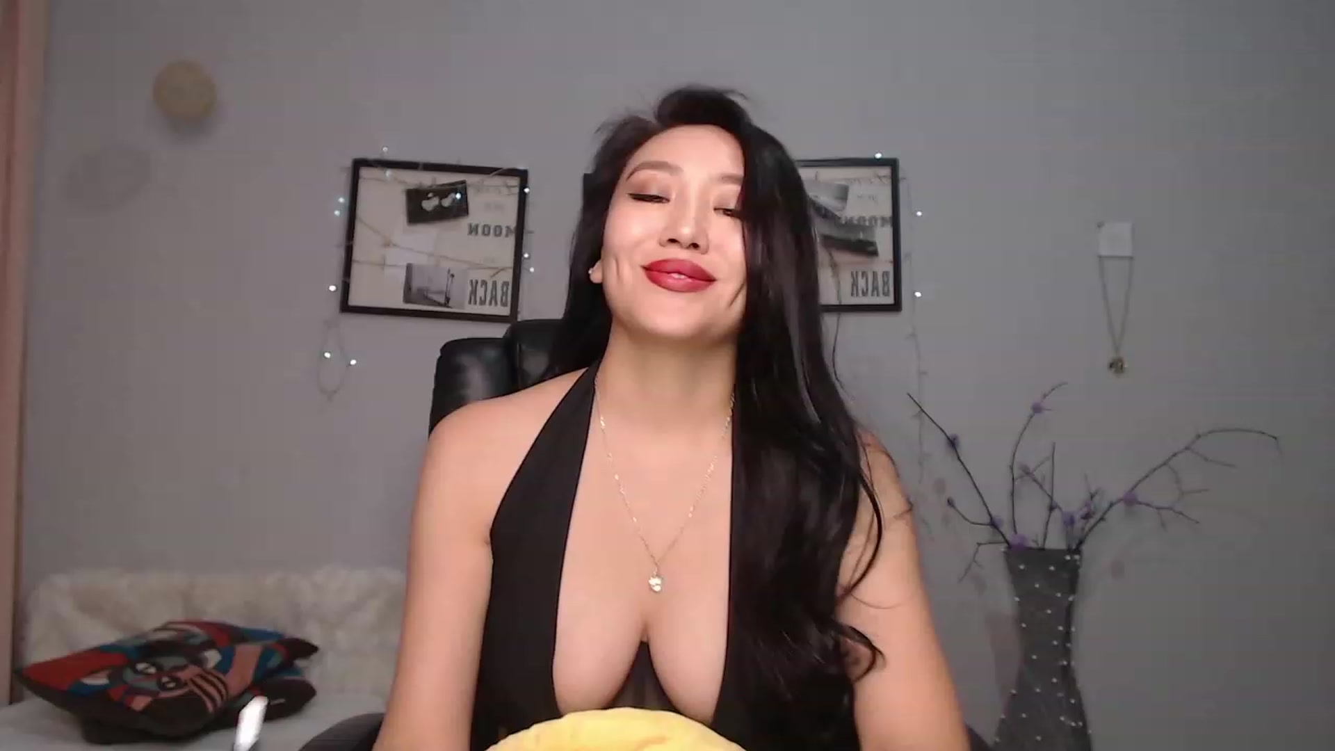 Gallery image thumbnail from SaoriYing's myfreecams stream on, 09/09/2023, 13:17 image 20 of 20