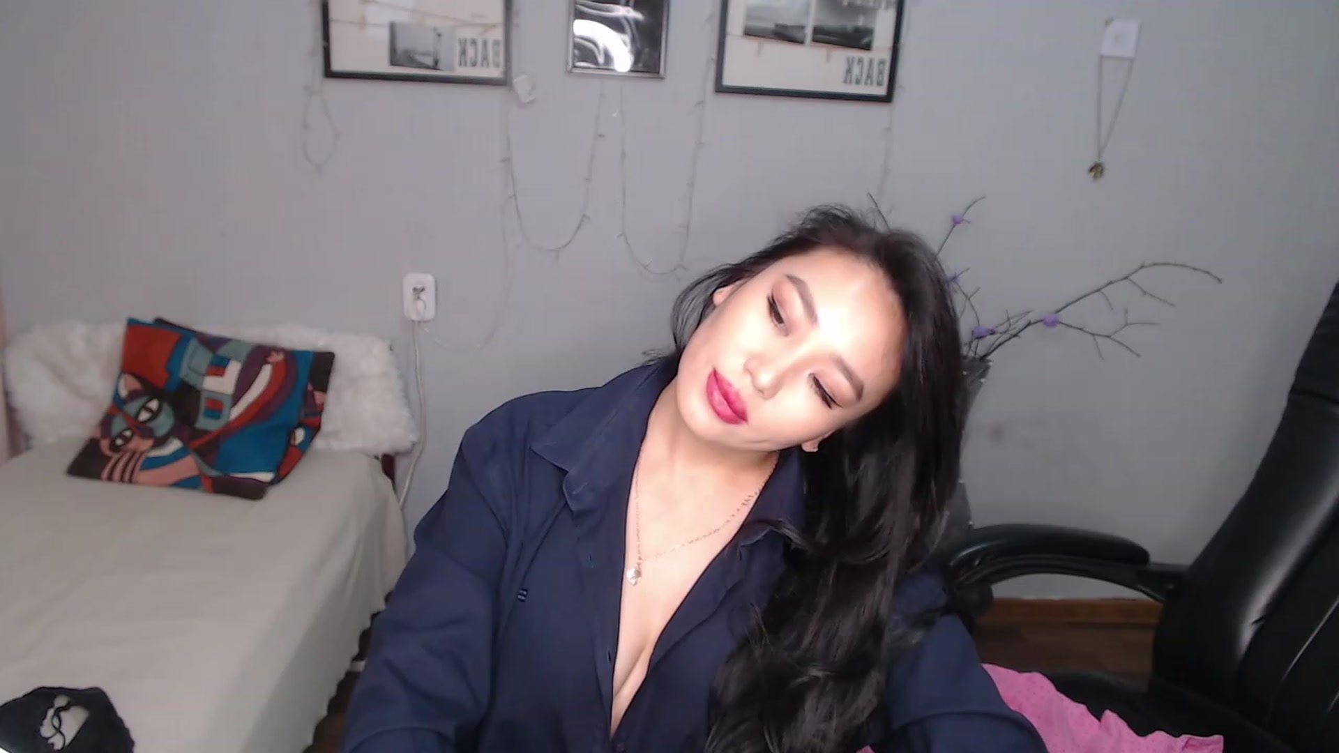 Gallery image thumbnail from SaoriYing's myfreecams stream on, 09/23/2023, 13:09 image 11 of 20