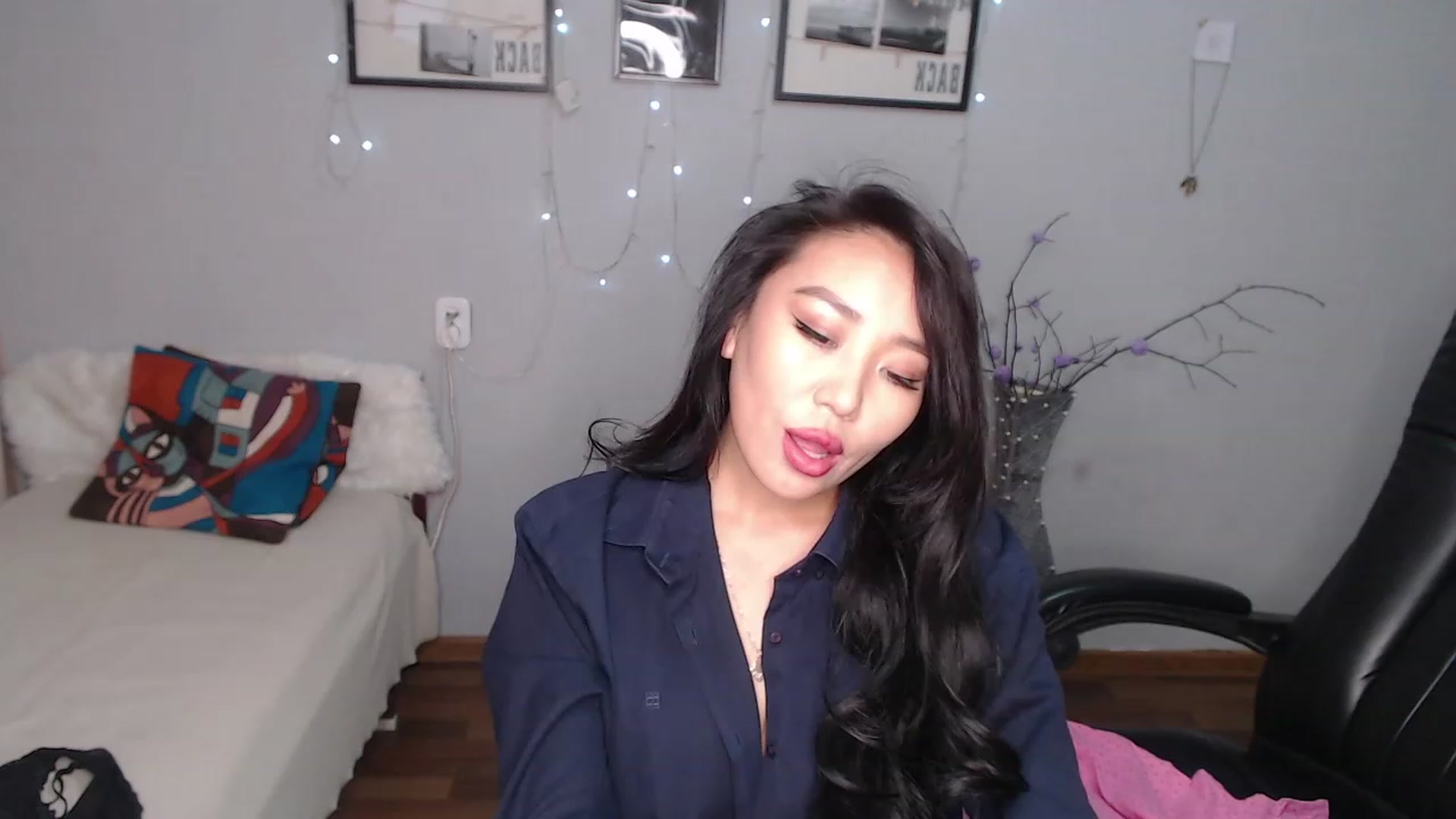 Gallery image thumbnail from SaoriYing's myfreecams stream on, 09/23/2023, 13:09 image 16 of 20