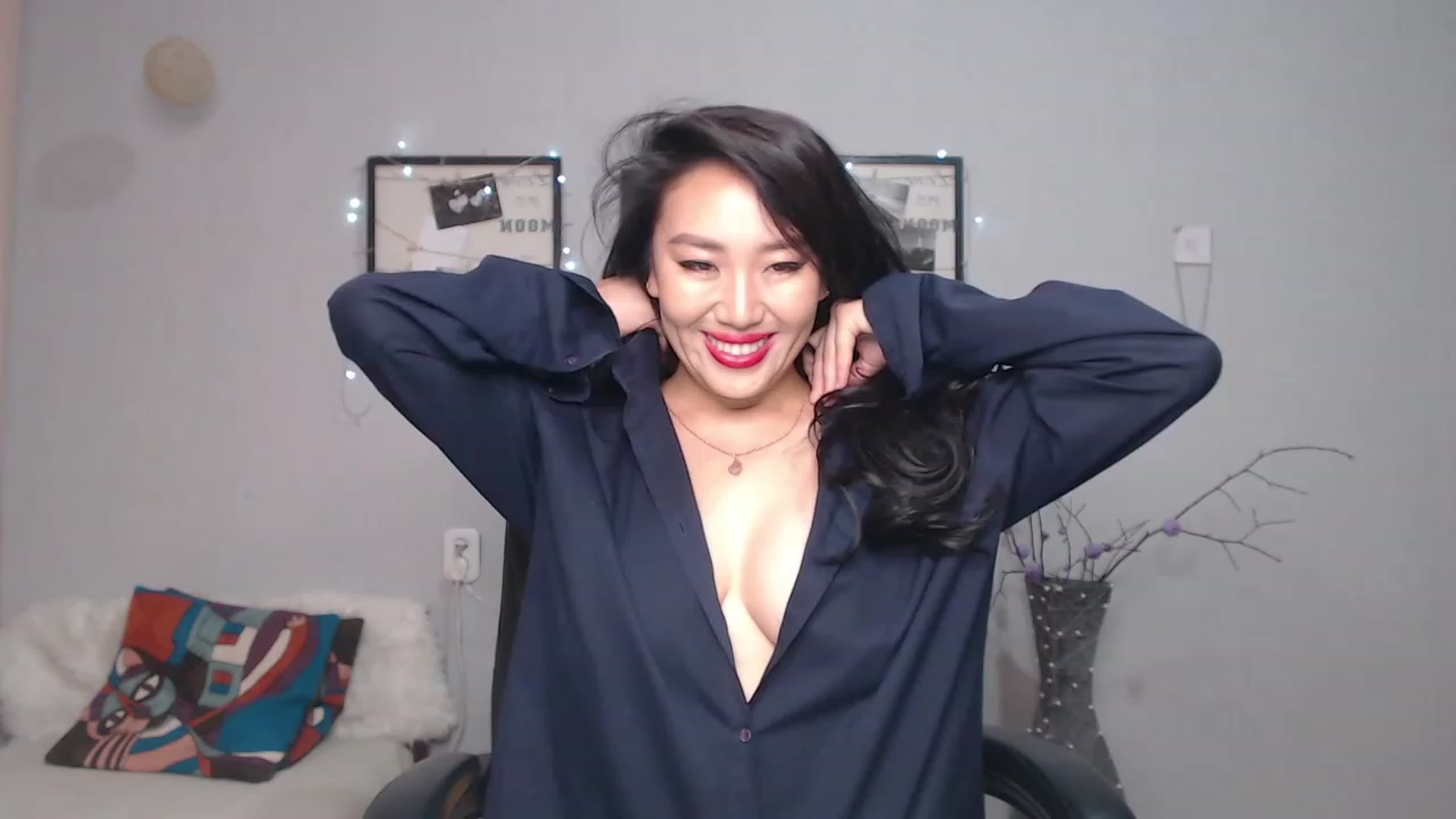 Gallery image thumbnail from SaoriYing's myfreecams stream on, 09/23/2023, 13:09 image 2 of 20
