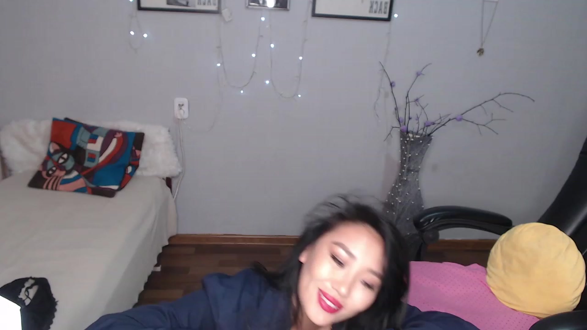 Gallery image thumbnail from SaoriYing's myfreecams stream on, 09/23/2023, 13:09 image 6 of 20