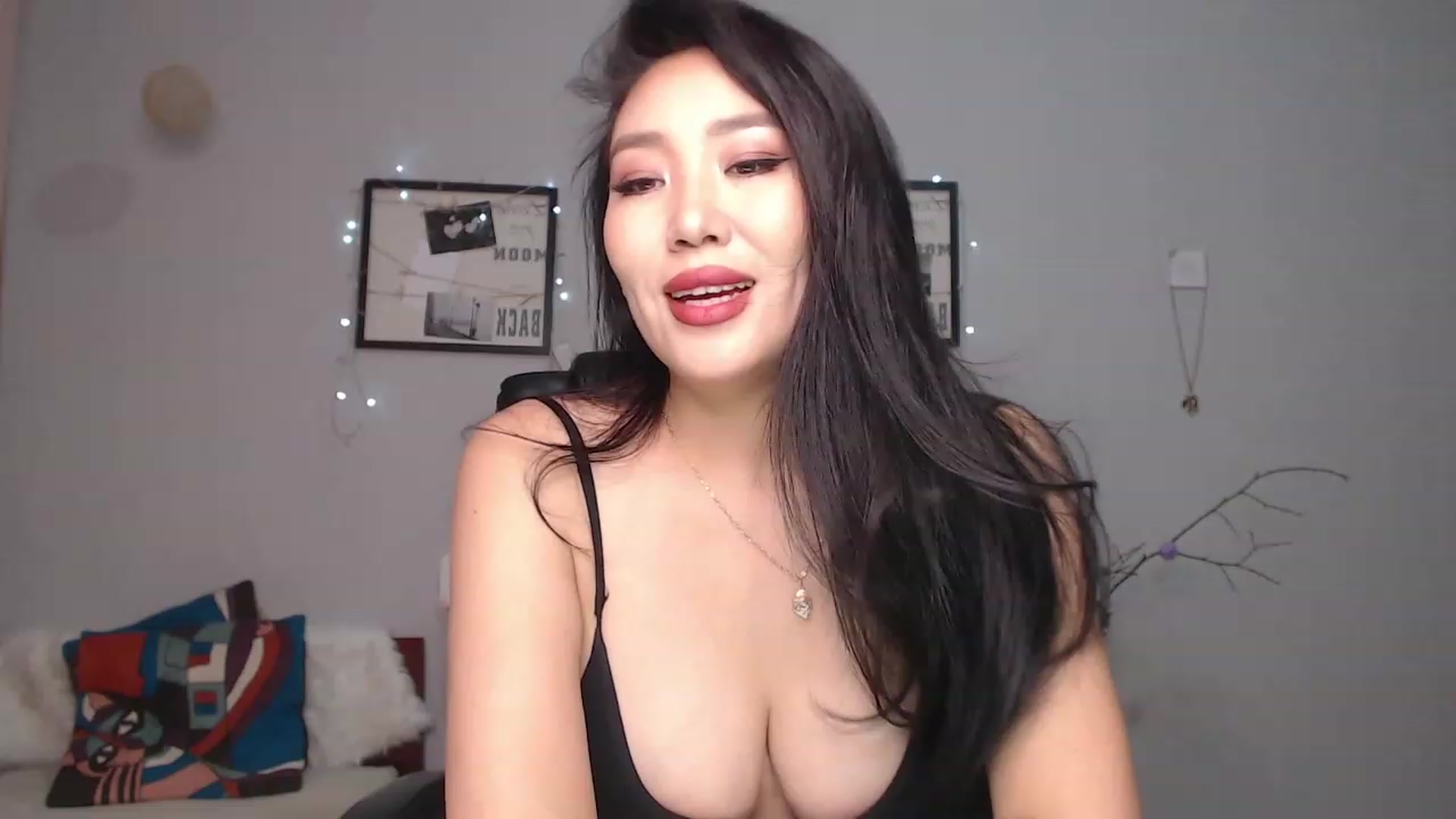 Gallery image thumbnail from SaoriYing's myfreecams stream on, 09/24/2023, 10:38 image 2 of 20