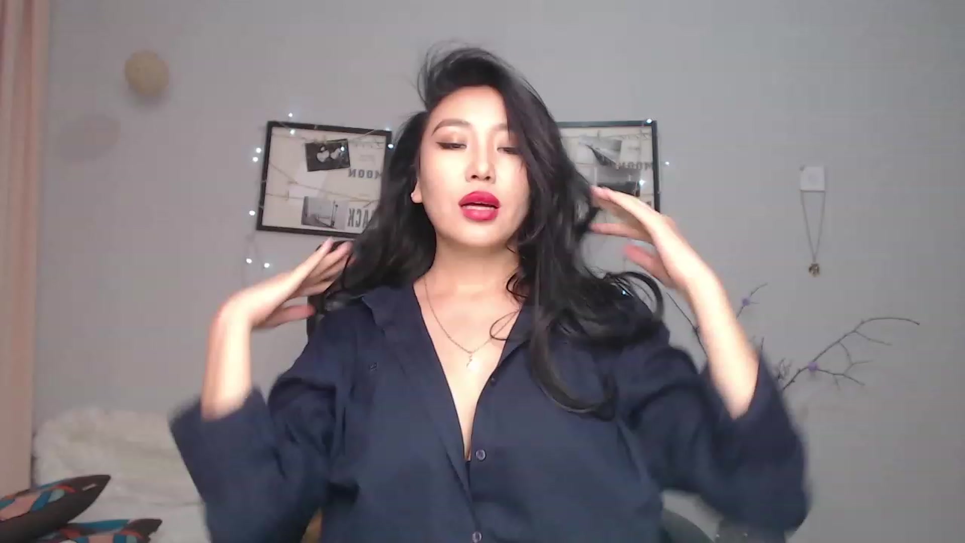 Gallery image thumbnail from SaoriYing's myfreecams stream on, 10/15/2023, 11:14 image 15 of 20