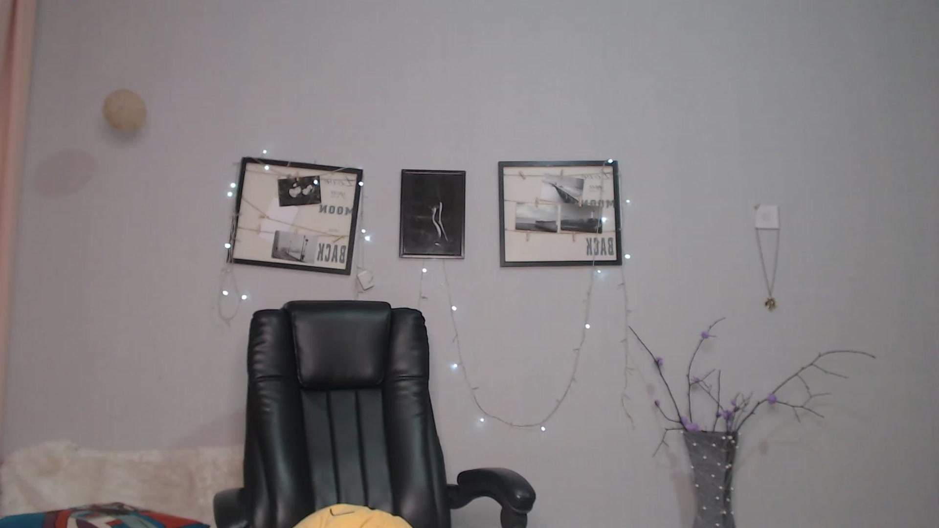 Gallery image thumbnail from SaoriYing's myfreecams stream on, 10/19/2023, 12:53 image 3 of 20