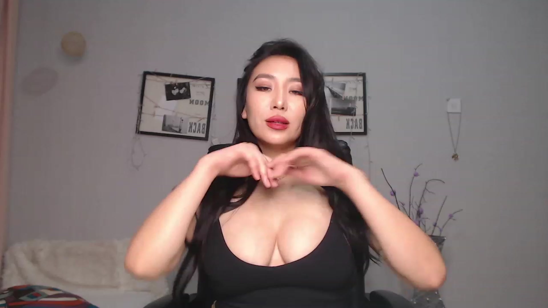 Gallery image thumbnail from SaoriYing's myfreecams stream on, 10/23/2023, 12:40 image 20 of 20