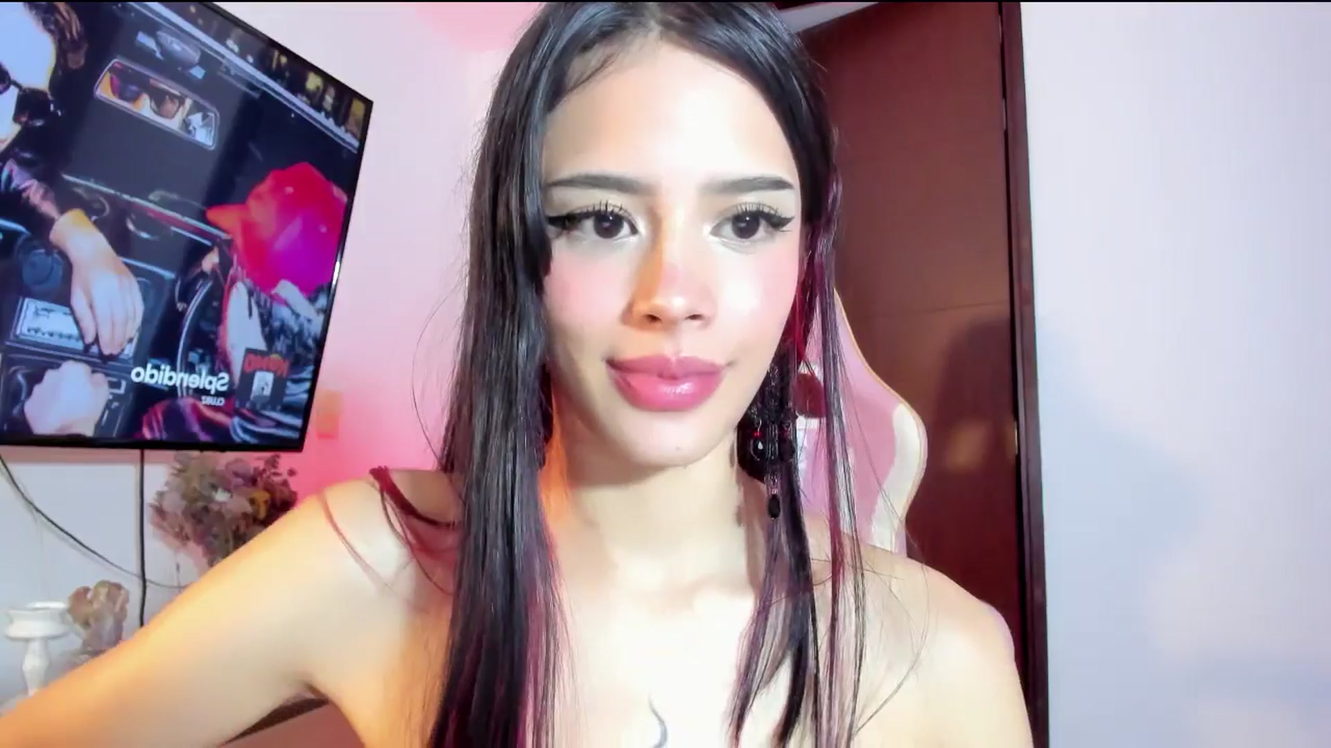 Gallery image thumbnail from SaphieVein's myfreecams stream on, 03/09/2026, 11:27 image 14 of 20