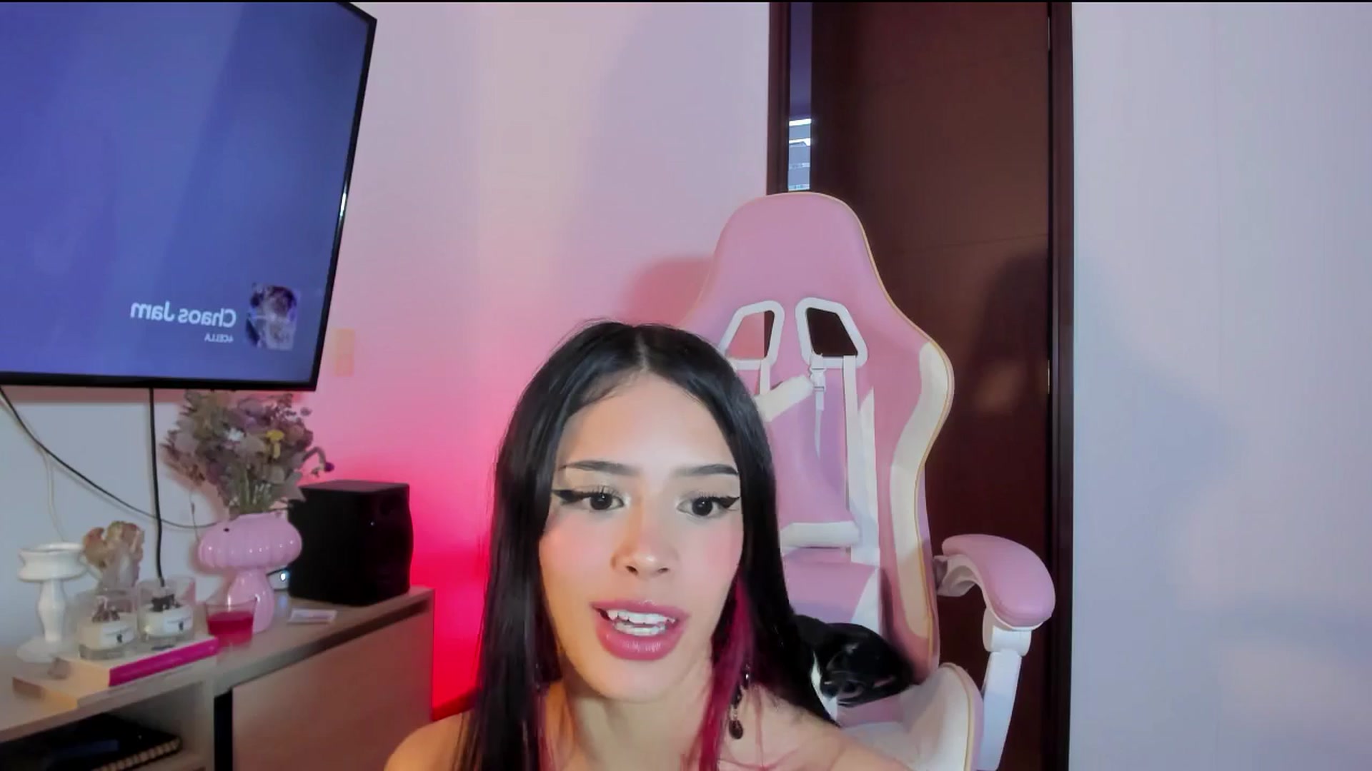 Gallery image thumbnail from SaphieVein's myfreecams stream on, 03/09/2026, 11:27 image 19 of 20