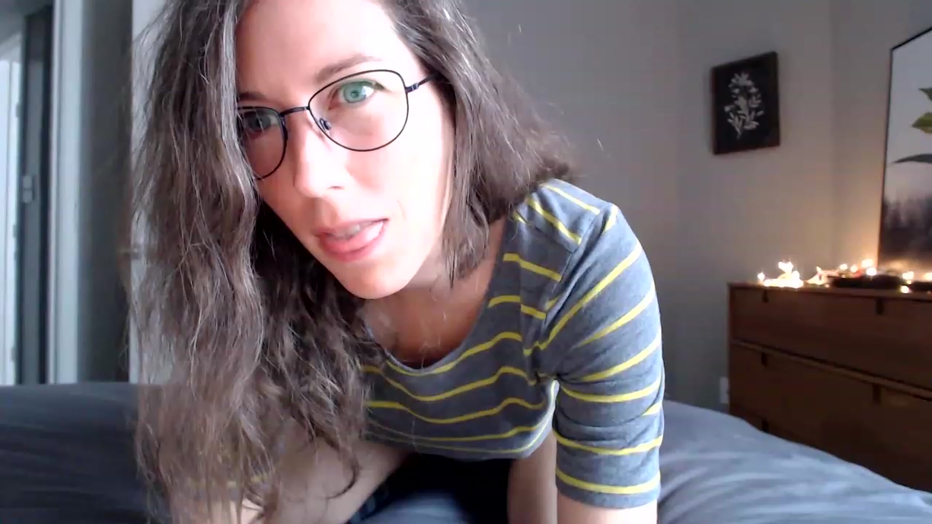 Gallery image thumbnail from Sapphire's myfreecams stream on, 05/06/2023, 21:39 image 1 of 20