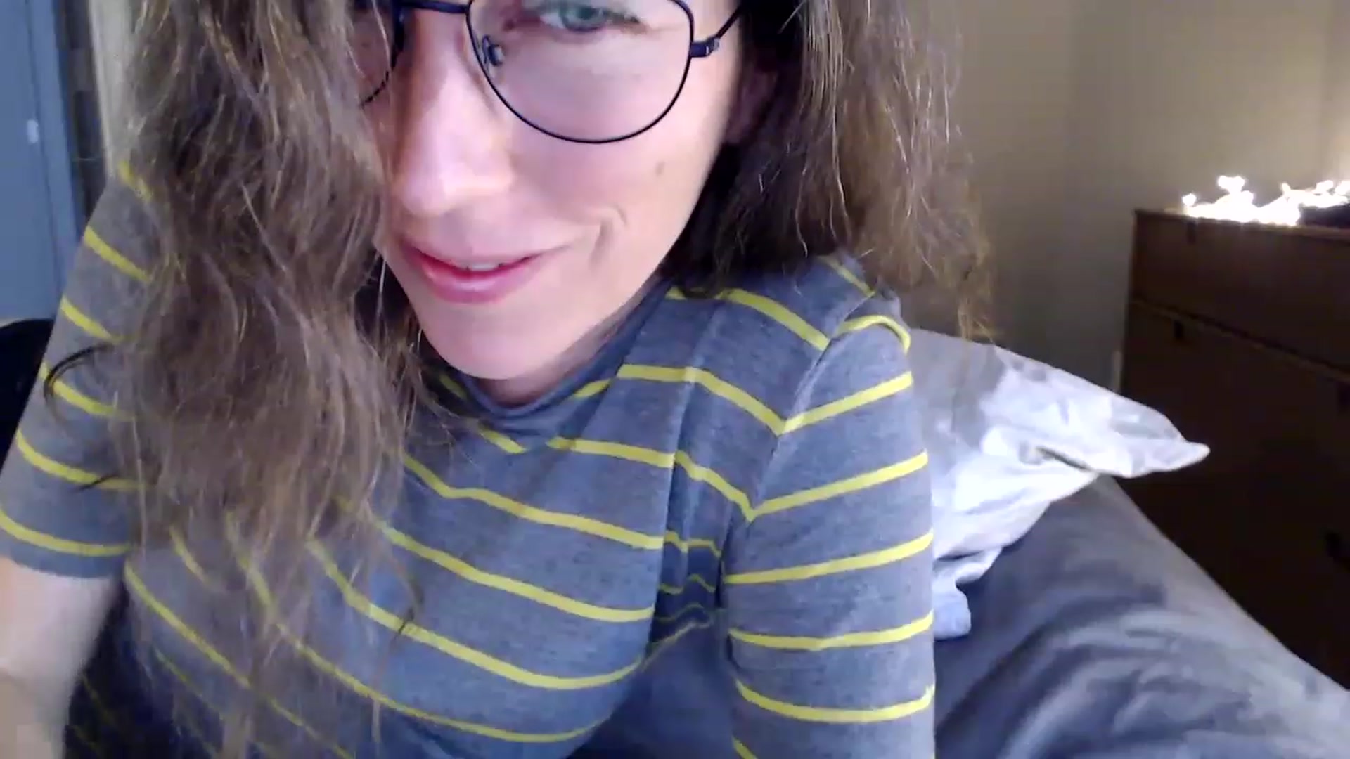 Gallery image thumbnail from Sapphire's myfreecams stream on, 05/07/2023, 24:12 image 9 of 20