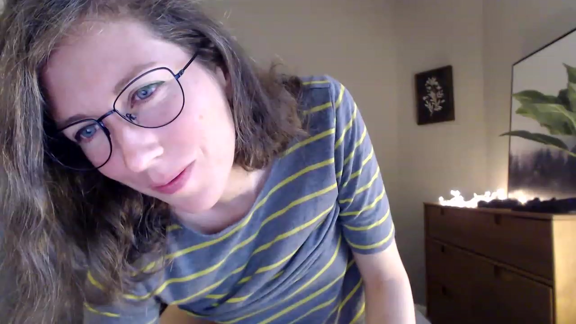 Gallery image thumbnail from Sapphire's myfreecams stream on, 05/07/2023, 24:12 image 5 of 20