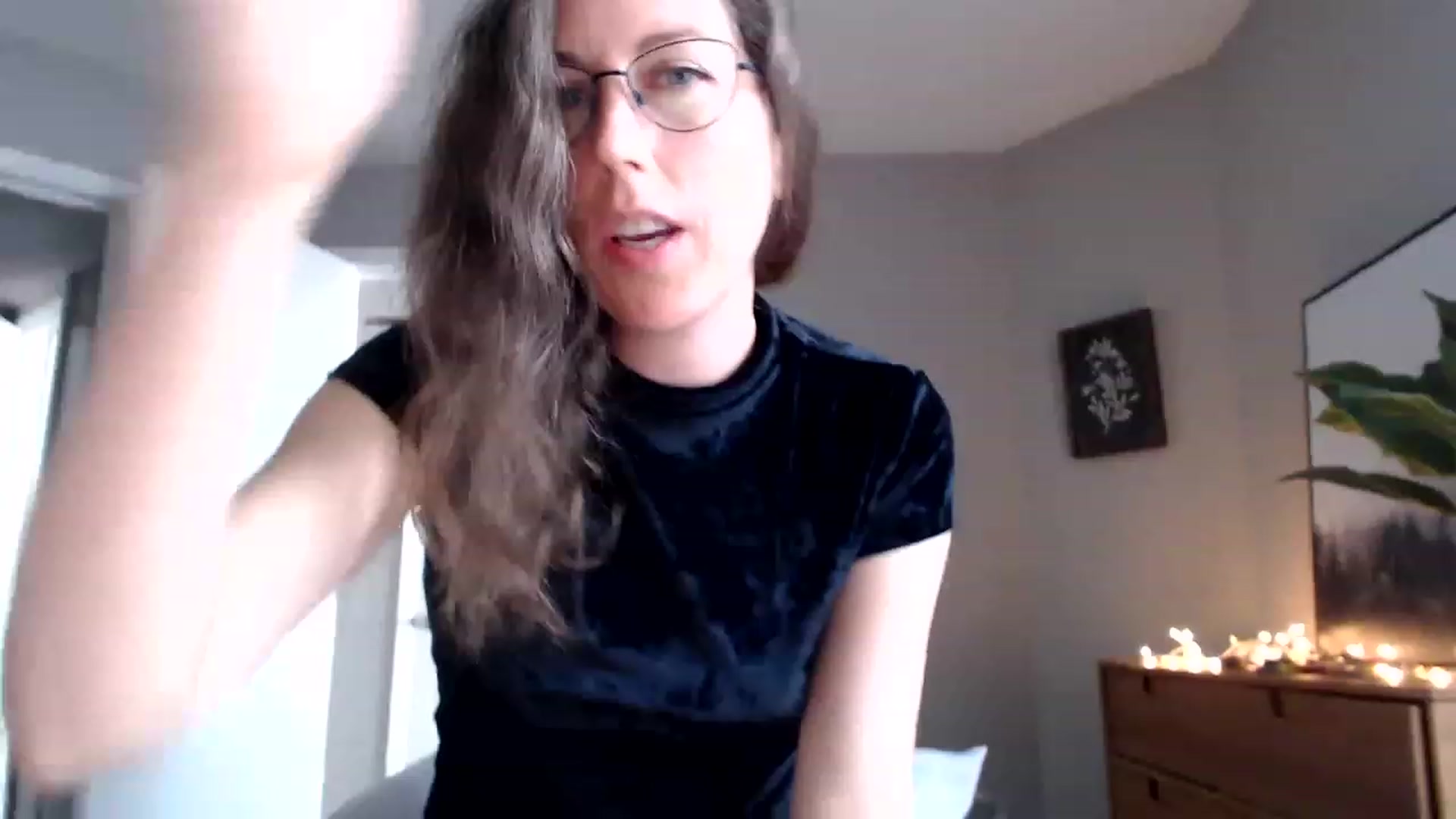 Gallery image thumbnail from Sapphire's myfreecams stream on, 05/08/2023, 20:34 image 13 of 20