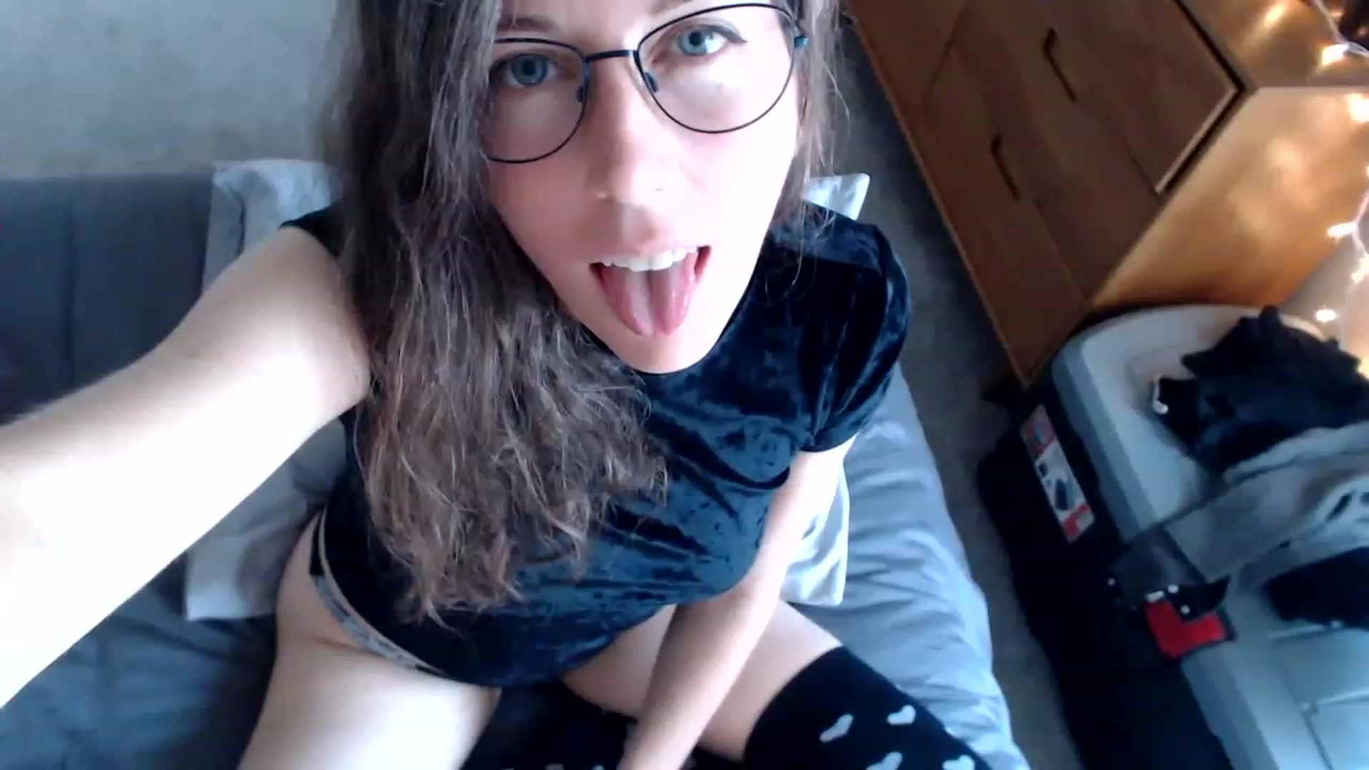 Gallery image thumbnail from Sapphire's myfreecams stream on, 05/08/2023, 20:34 image 5 of 20