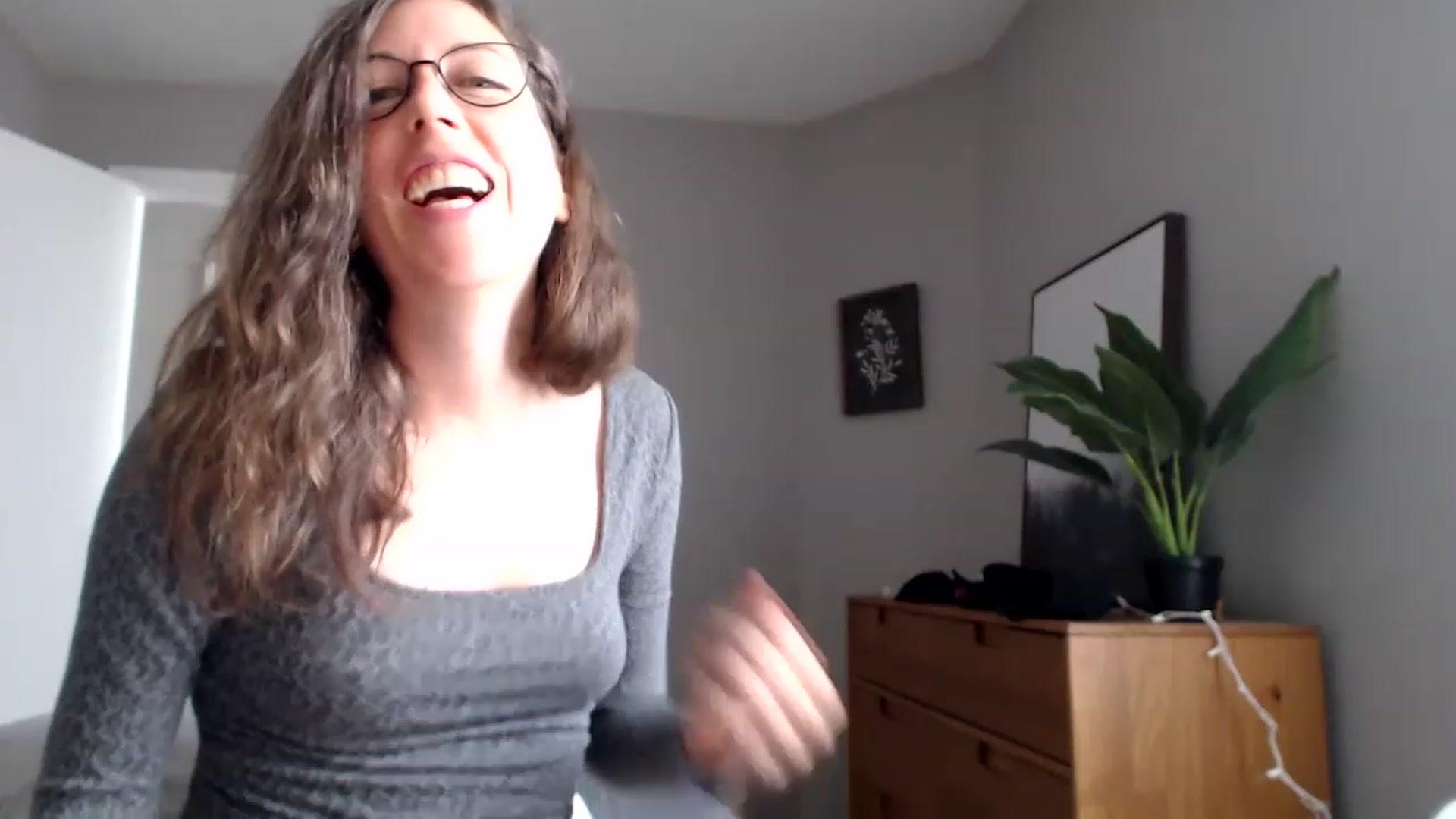 Gallery image thumbnail from Sapphire's myfreecams stream on, 05/14/2023, 19:20 image 20 of 20