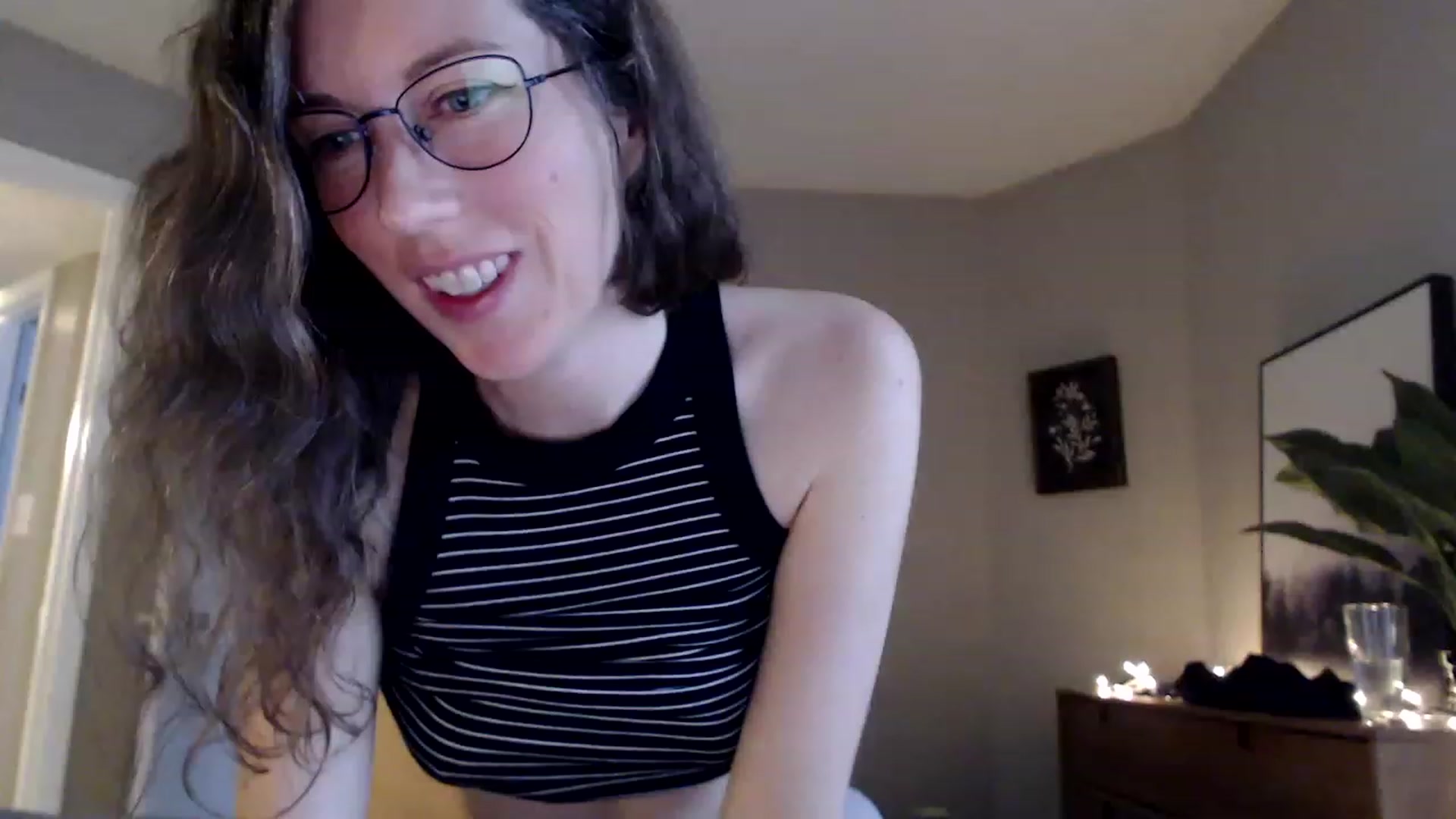 Gallery image thumbnail from Sapphire's myfreecams stream on, 05/16/2023, 14:48 image 12 of 20
