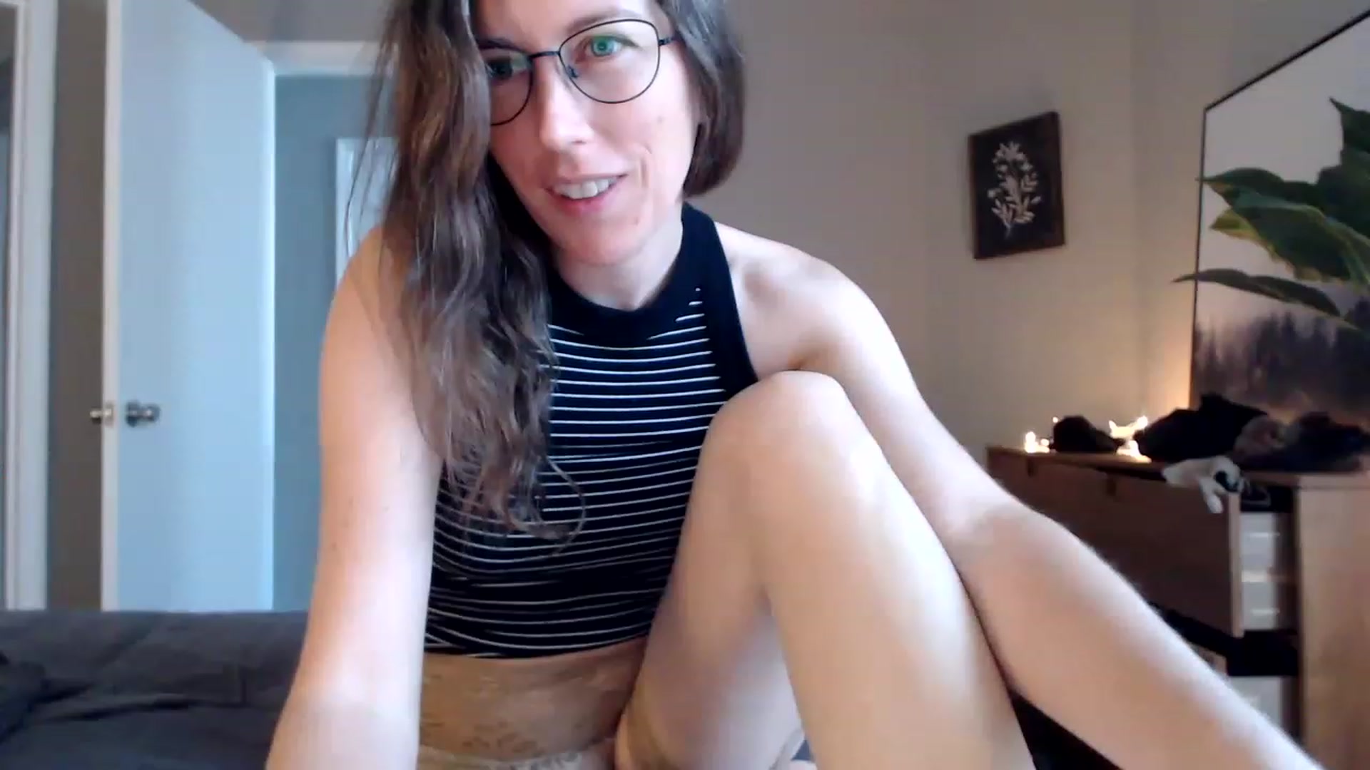 Gallery image thumbnail from Sapphire's myfreecams stream on, 05/17/2023, 13:44 image 7 of 20