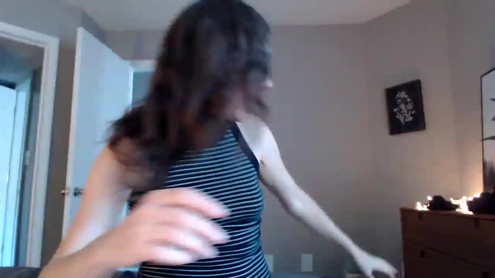Gallery image thumbnail from Sapphire's myfreecams stream on, 05/17/2023, 13:44 image 1 of 20
