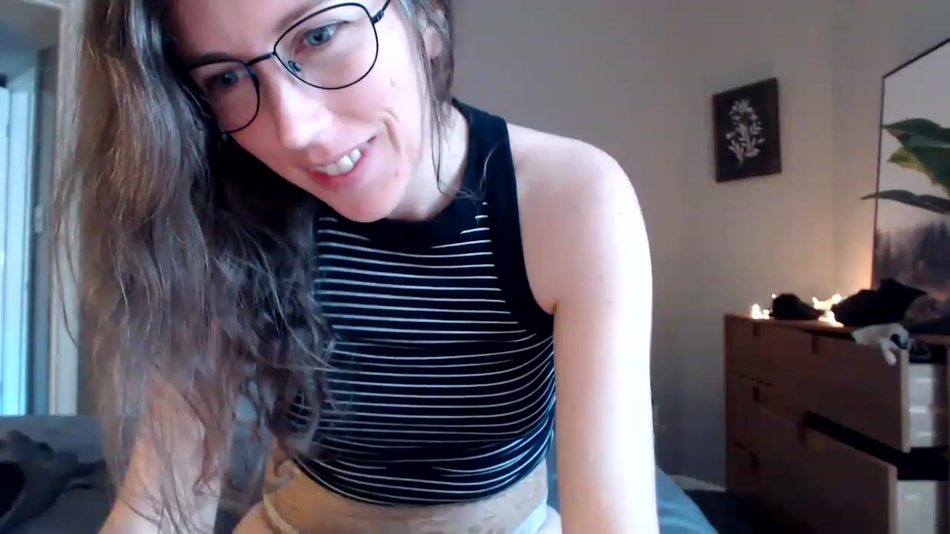 Gallery image thumbnail from Sapphire's myfreecams stream on, 05/17/2023, 13:44 image 9 of 20
