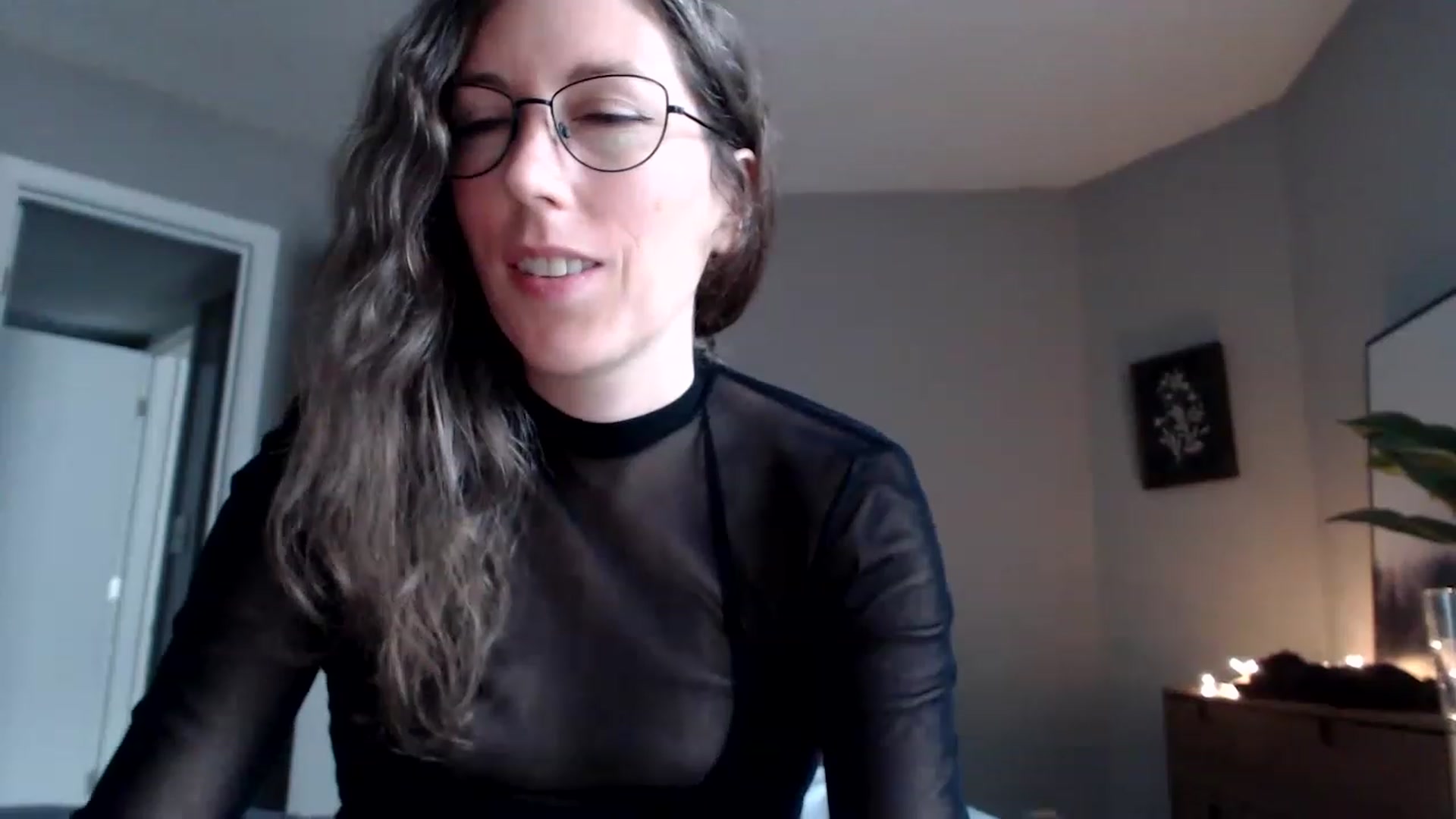 Gallery image thumbnail from Sapphire's myfreecams stream on, 05/21/2023, 24:29 image 12 of 20