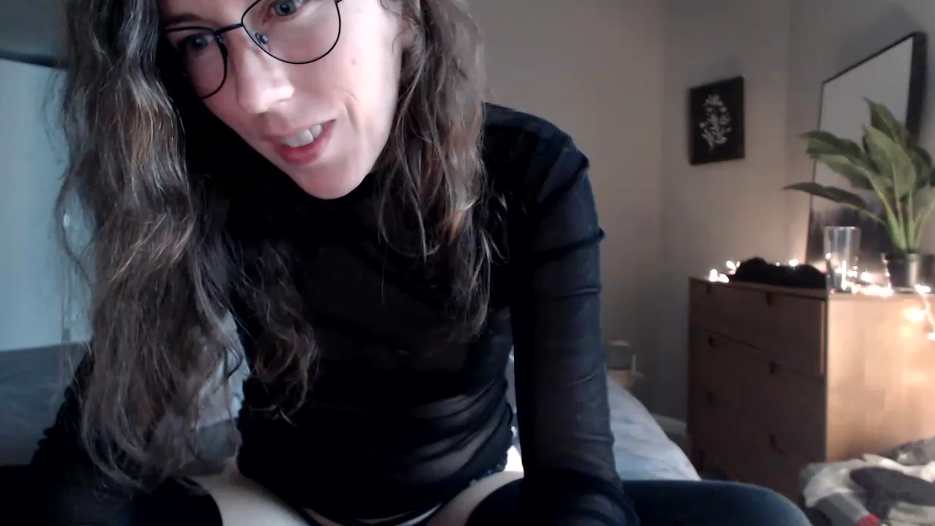 Gallery image thumbnail from Sapphire's myfreecams stream on, 05/21/2023, 24:29 image 16 of 20