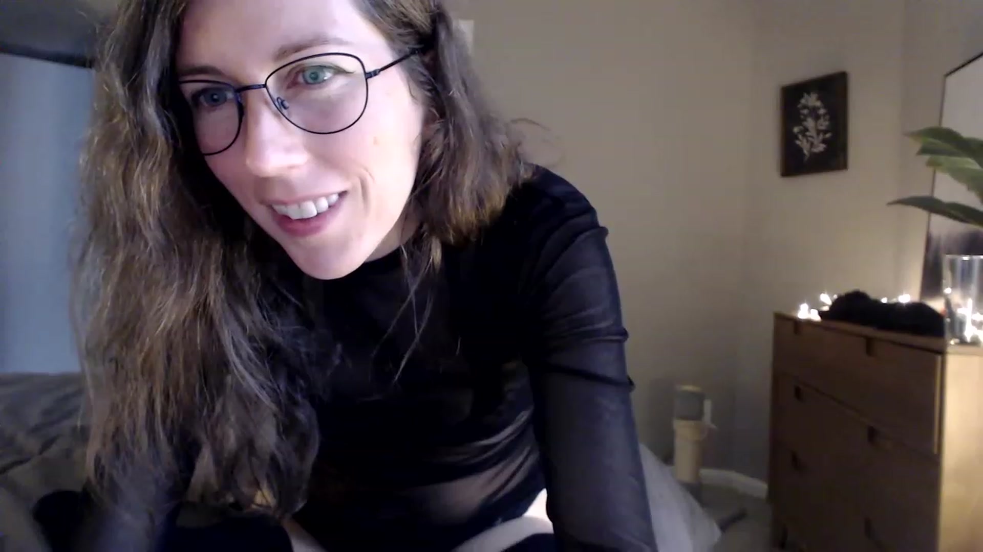 Gallery image thumbnail from Sapphire's myfreecams stream on, 05/21/2023, 24:29 image 19 of 20