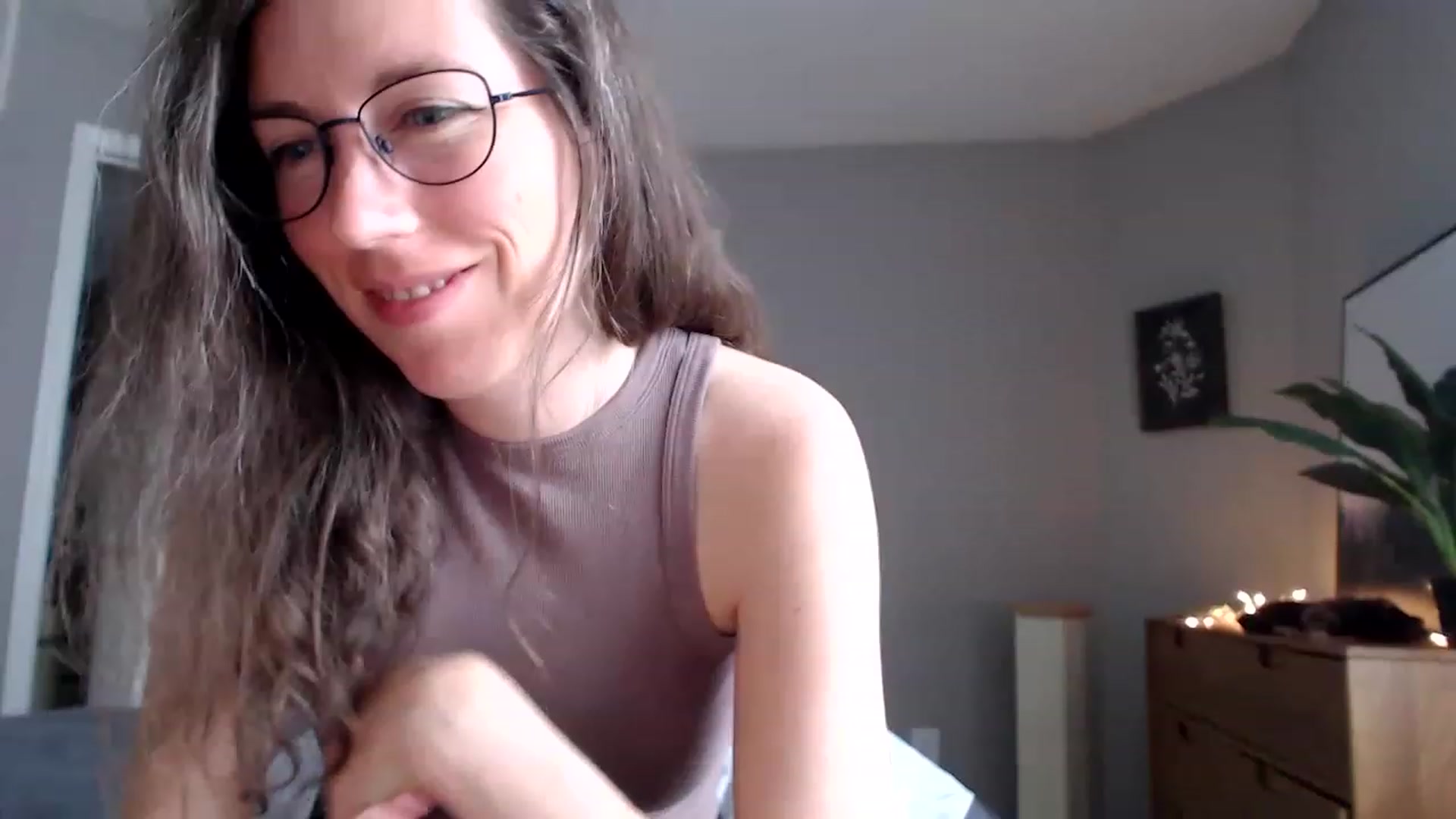 Gallery image thumbnail from Sapphire's myfreecams stream on, 05/22/2023, 20:29 image 14 of 20