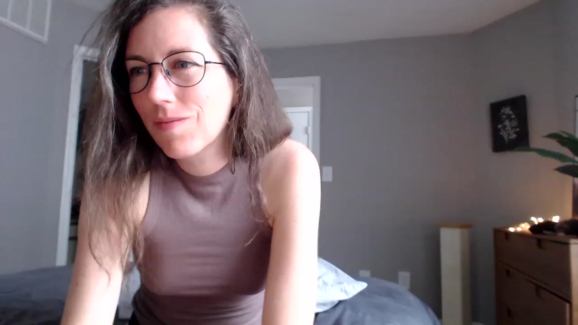 Gallery image thumbnail from Sapphire's myfreecams stream on, 05/22/2023, 20:29 image 10 of 20