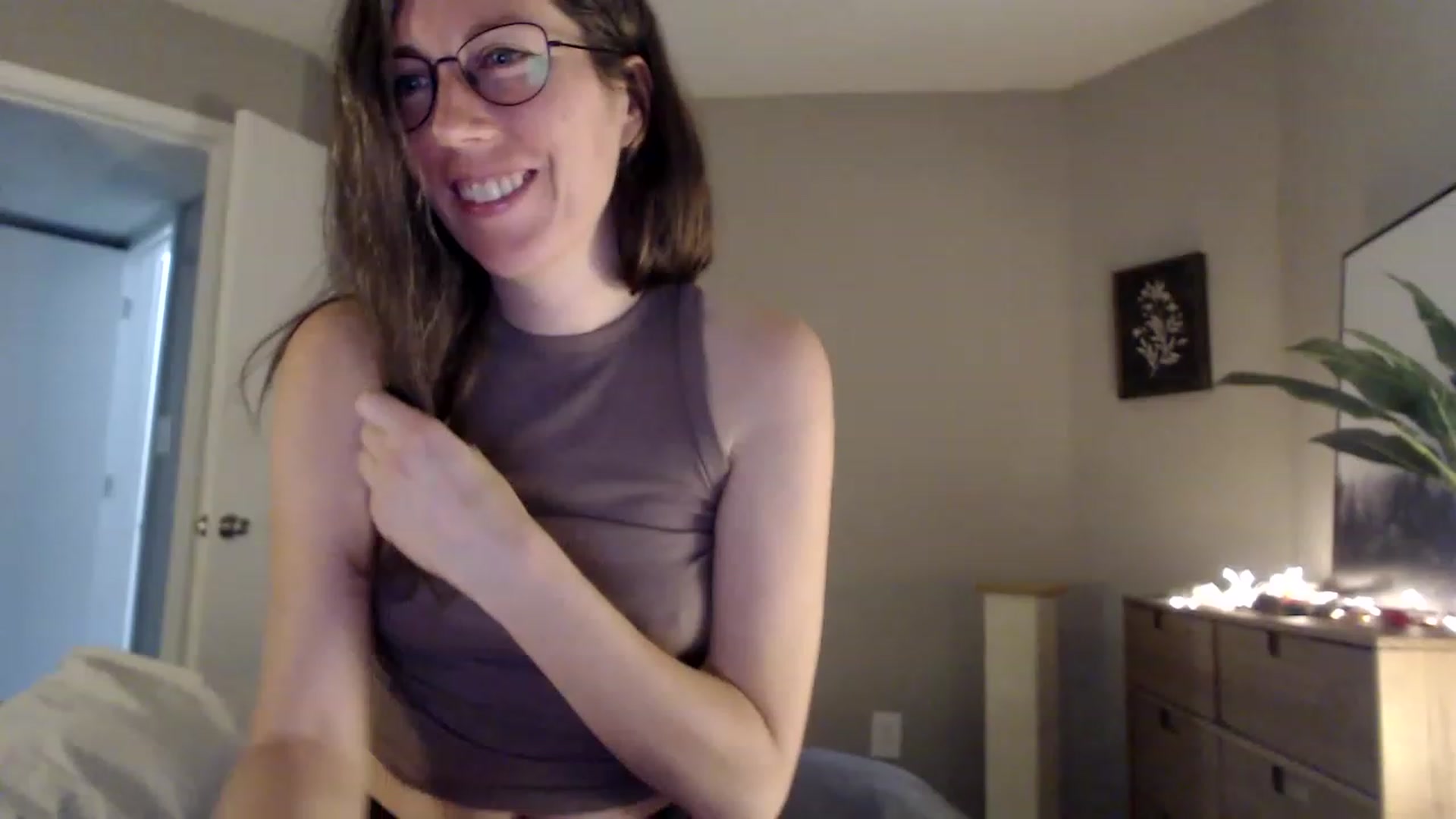Gallery image thumbnail from Sapphire's myfreecams stream on, 05/23/2023, 01:04 image 12 of 20