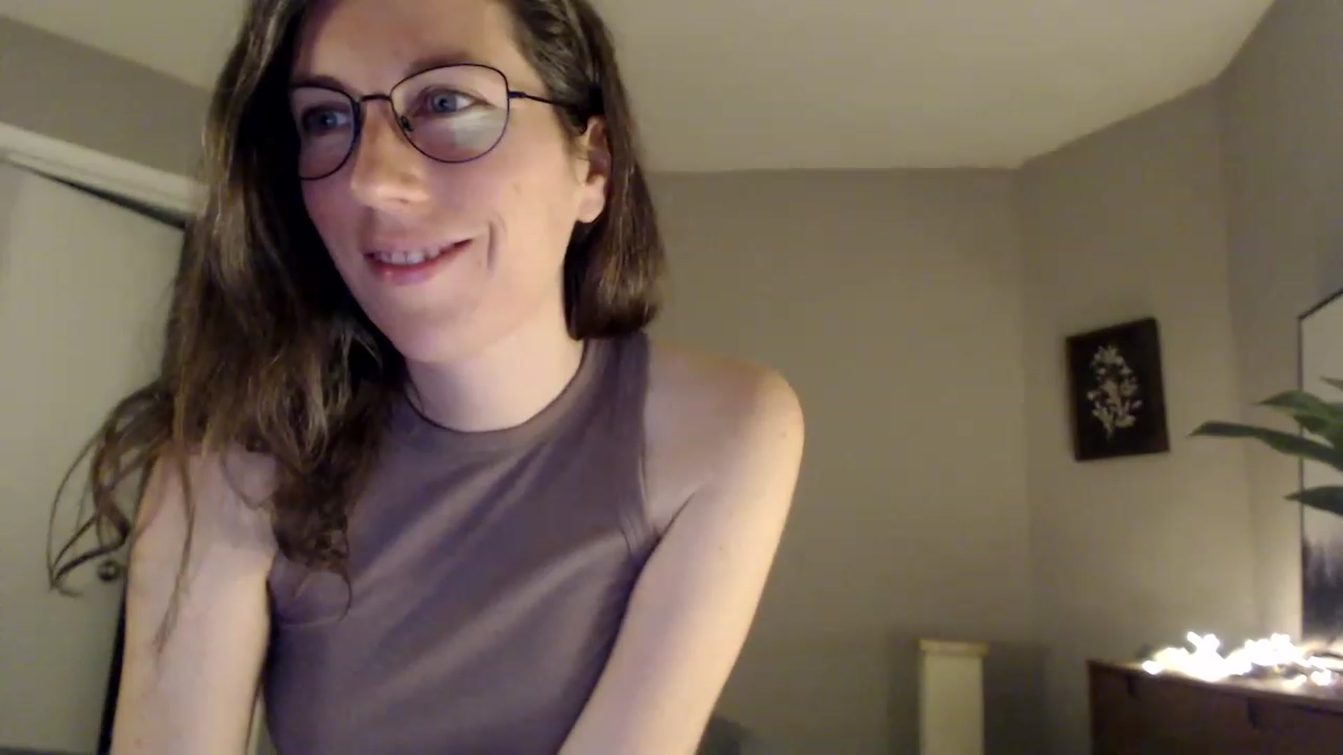 Gallery image thumbnail from Sapphire's myfreecams stream on, 05/26/2023, 01:53 image 19 of 20
