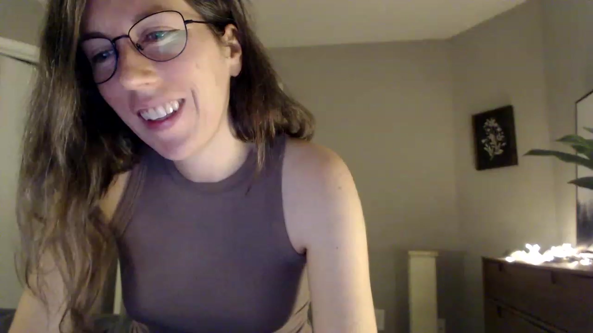 Gallery image thumbnail from Sapphire's myfreecams stream on, 05/26/2023, 01:53 image 15 of 20