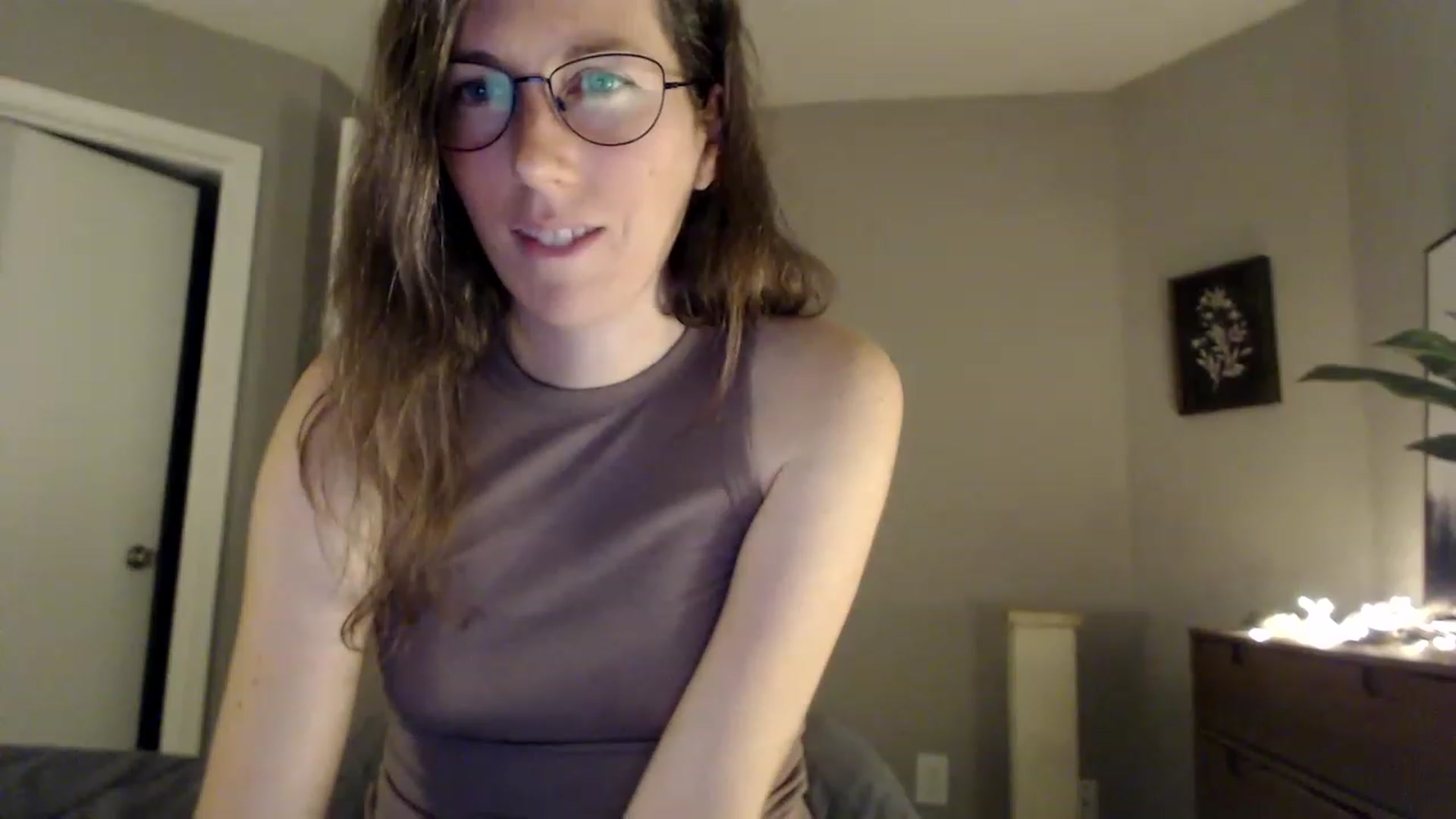 Gallery image thumbnail from Sapphire's myfreecams stream on, 05/26/2023, 01:53 image 16 of 20